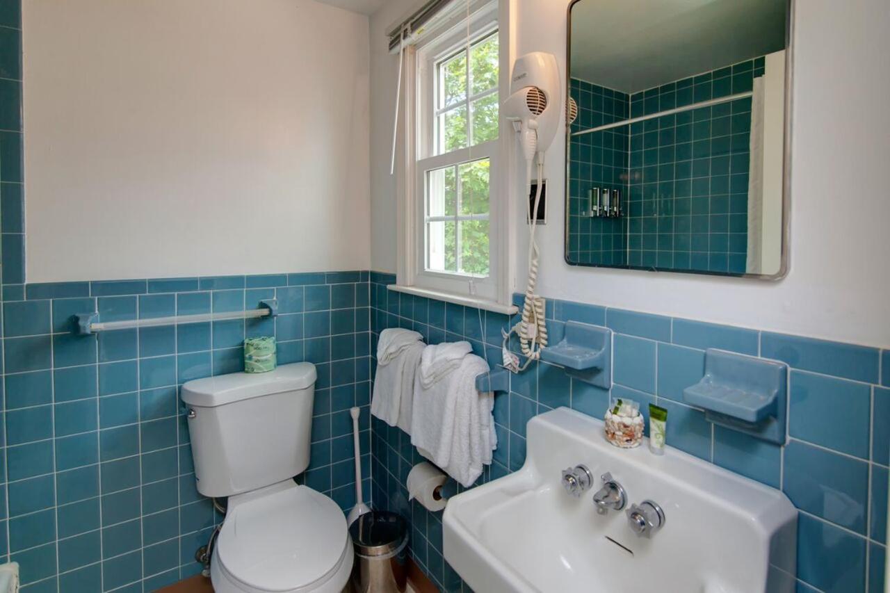 Cape Cod Harbor House Inn photo 7