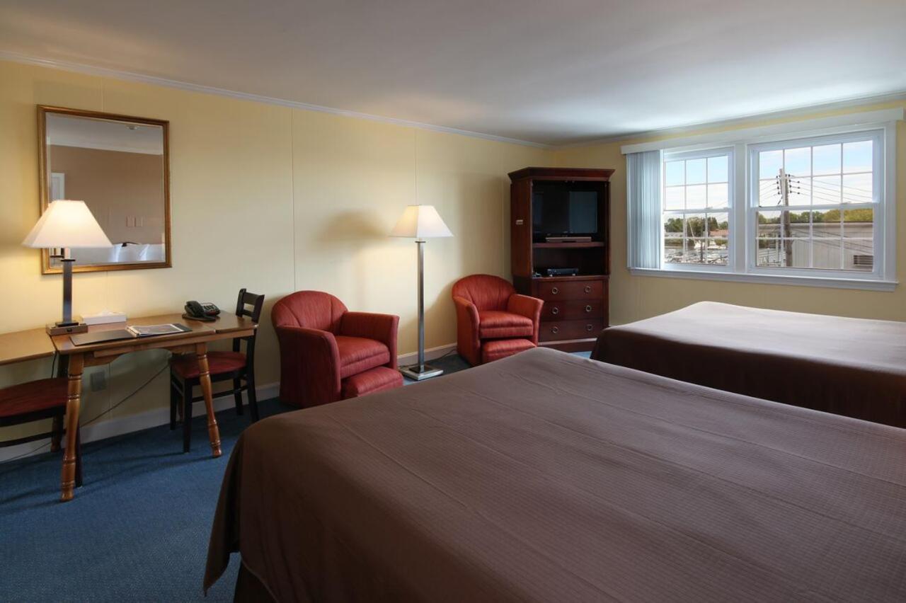 Cape Cod Harbor House Inn photo 6