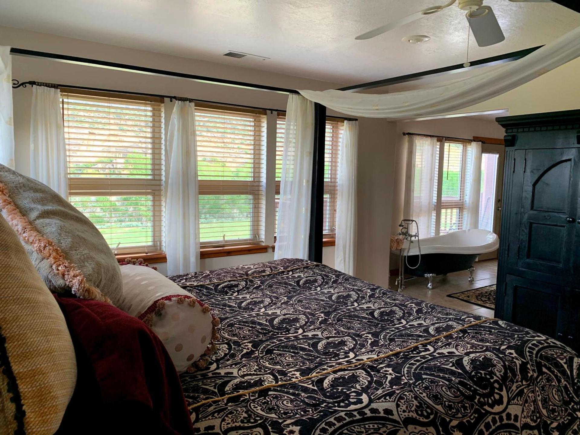 Slot Canyons Inn Bed & Breakfast photo 2