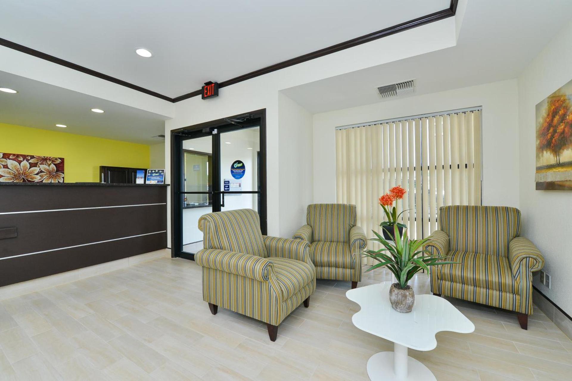 Super 8 by Wyndham Petersburg photo 20