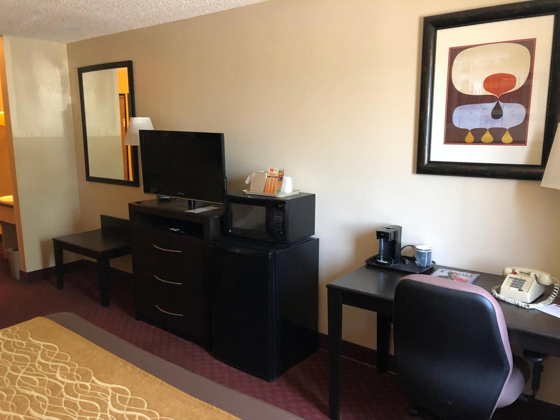 Super 8 by Wyndham Omaha SW photo 60