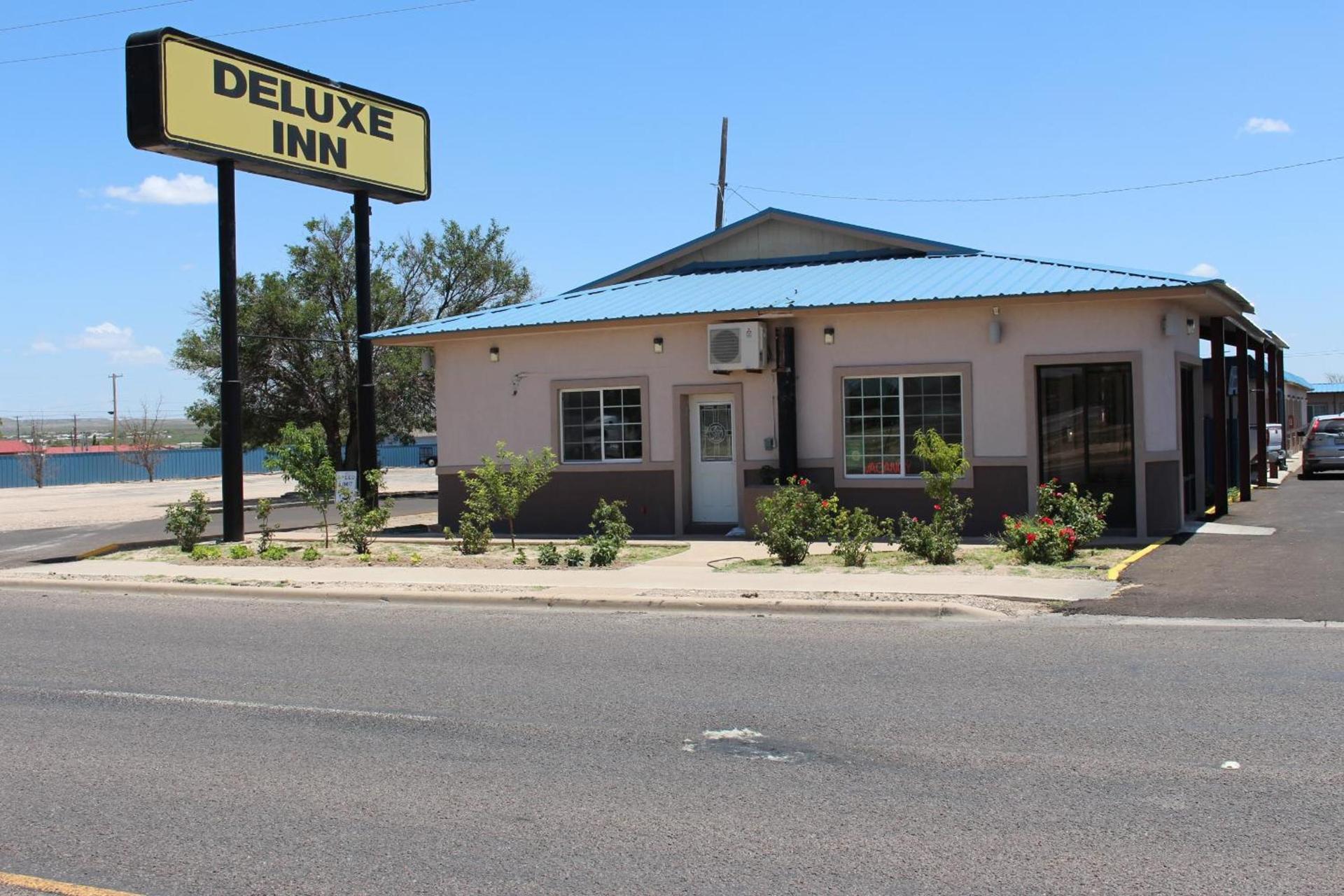 Deluxe Inn Fort Stockton photo 5