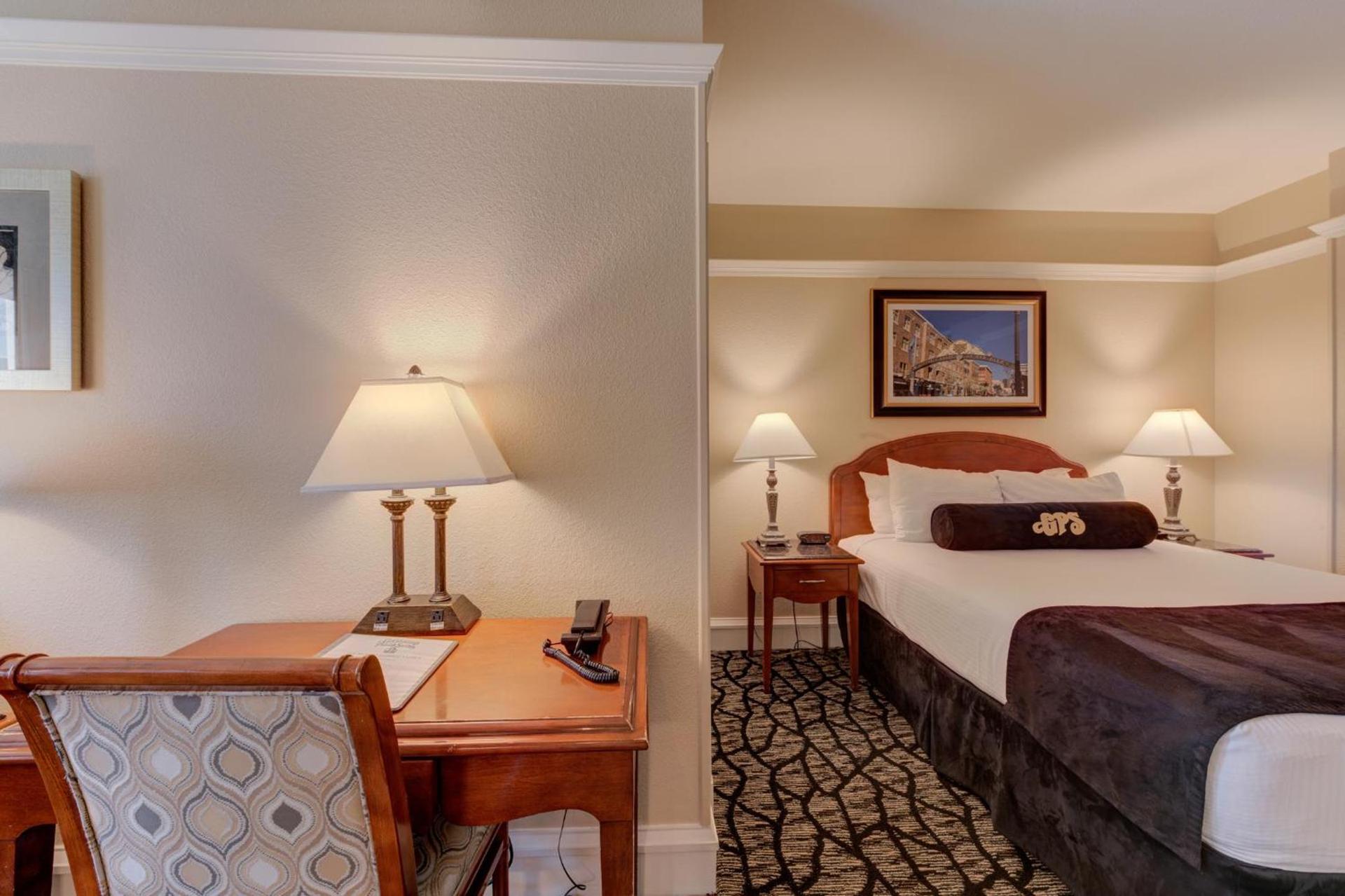Gaslamp Plaza Suites photo 9