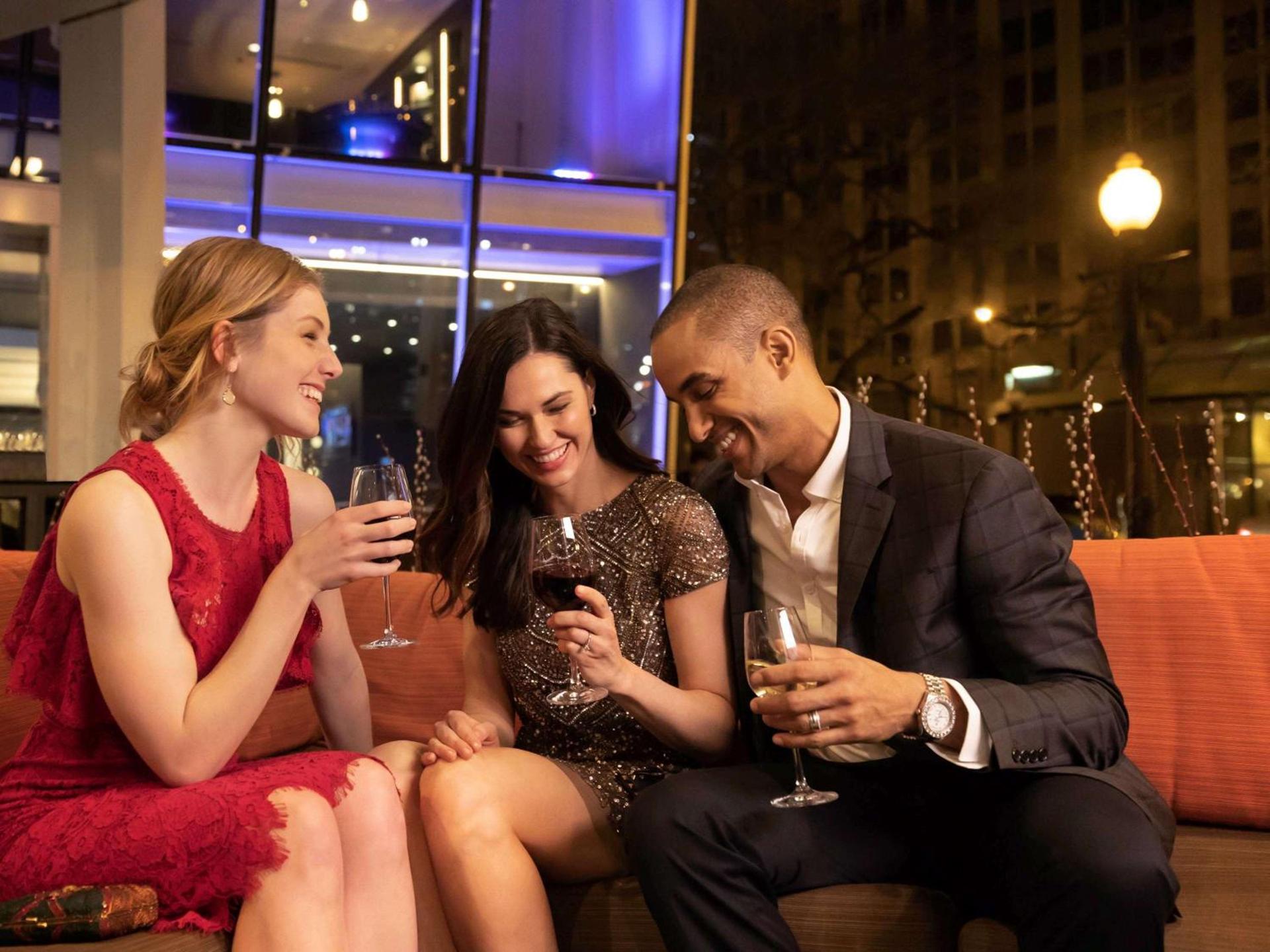 Sofitel Chicago Magnificent Mile photo 44