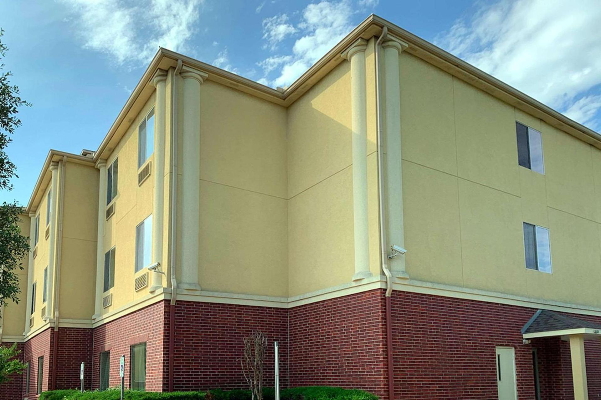 Comfort Suites Texas Ave photo 20
