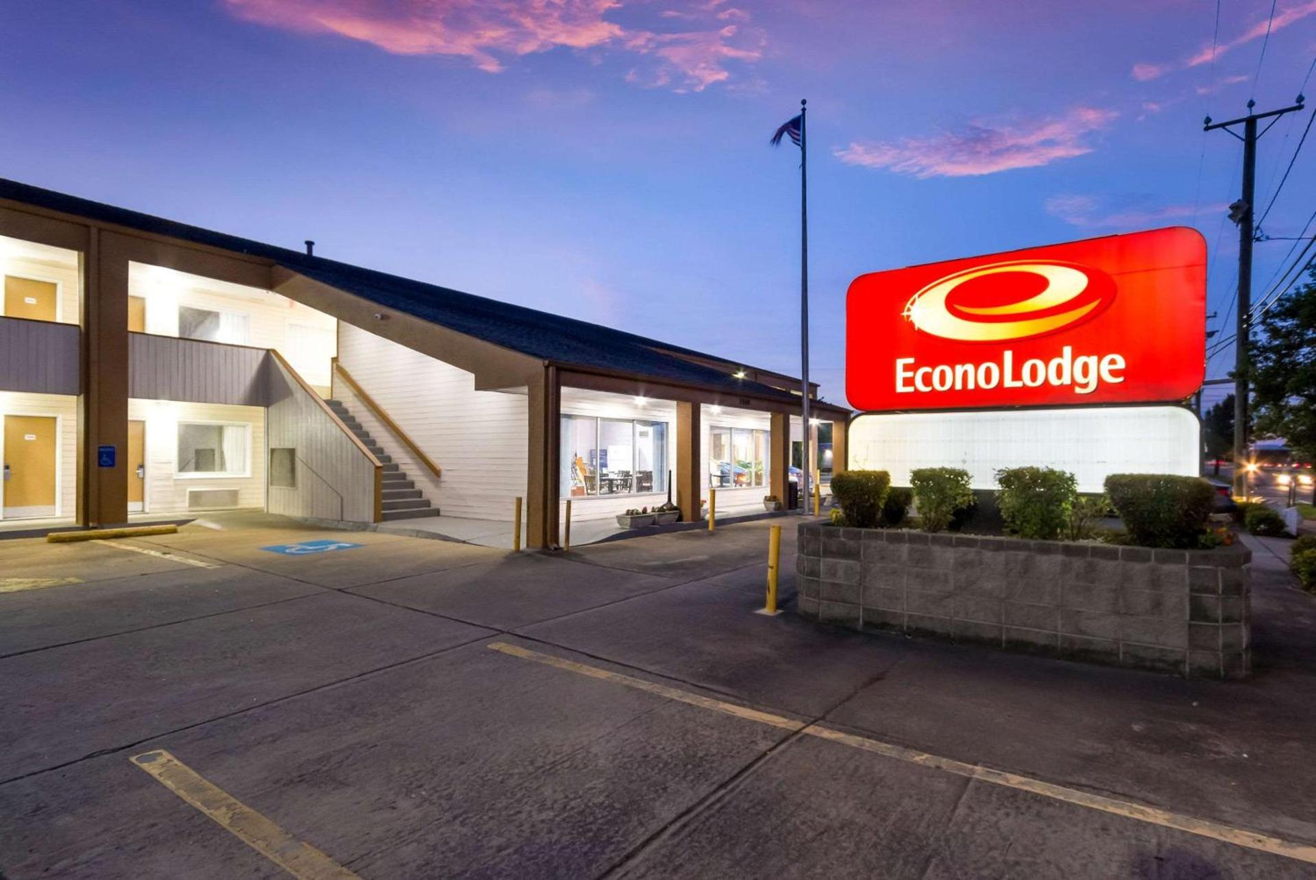 Econo Lodge Little Creek photo 21