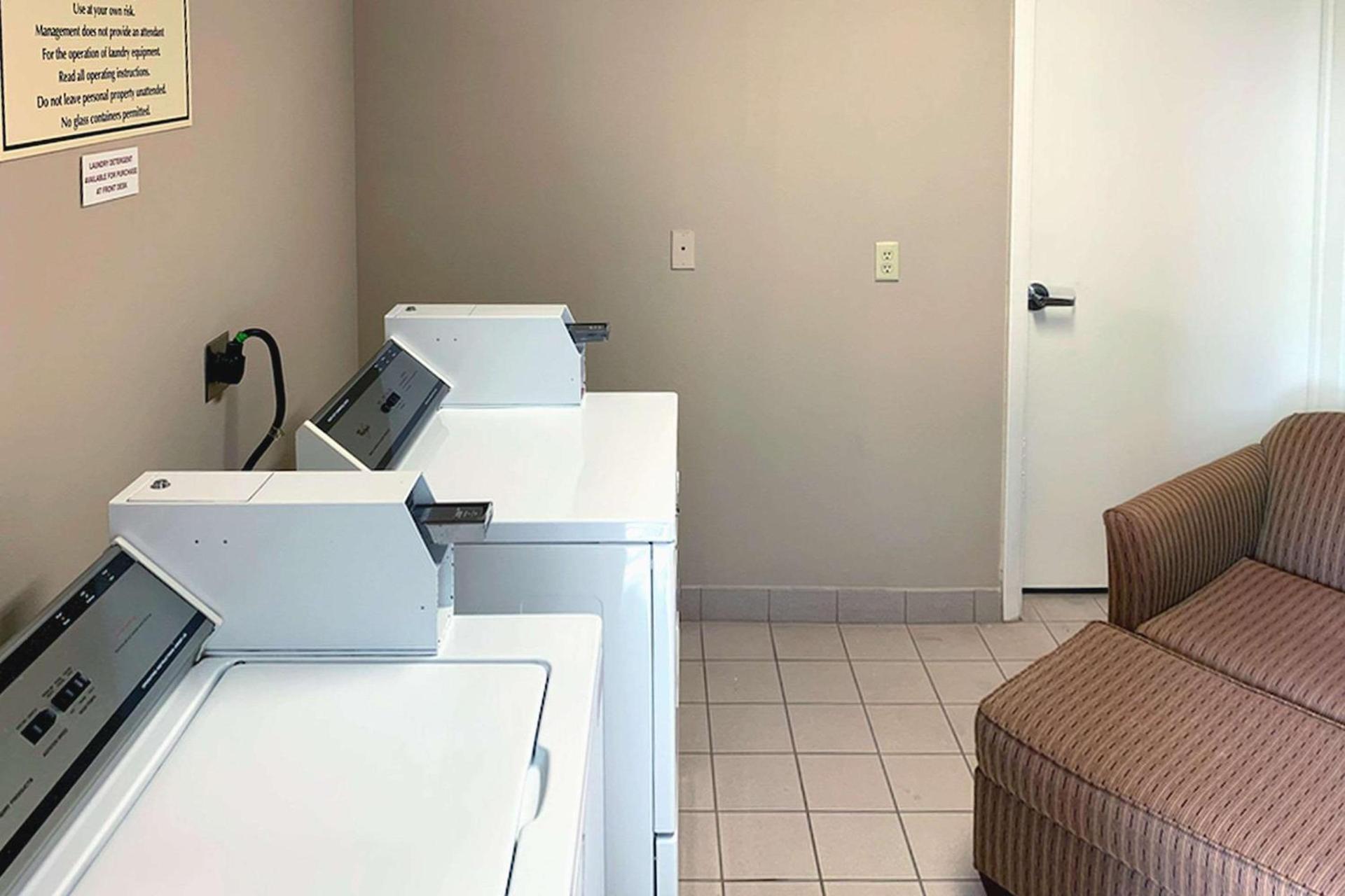 Comfort Suites Texas Ave photo 16