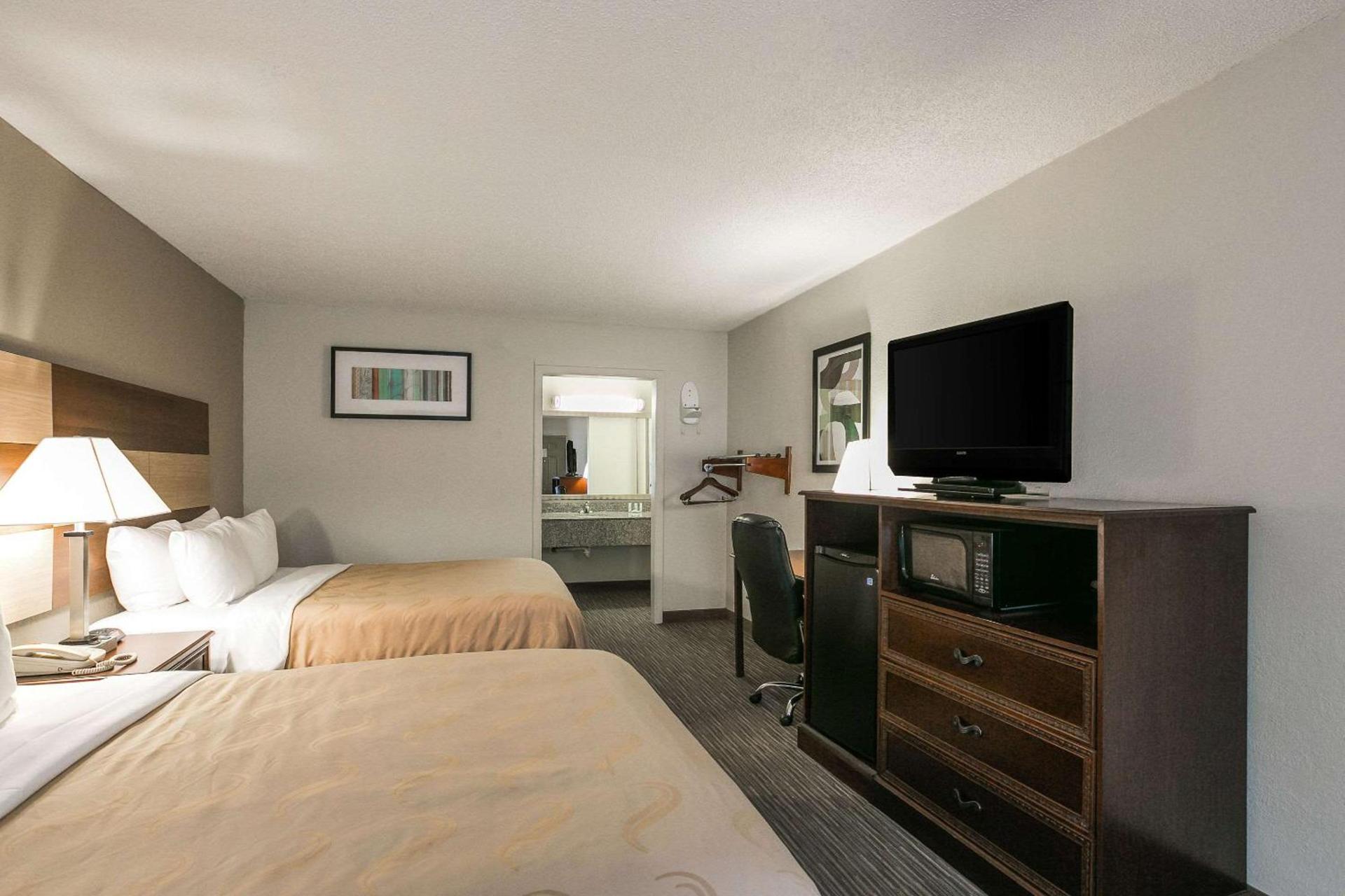 Quality Inn & Suites near Lake Eufaula photo 9