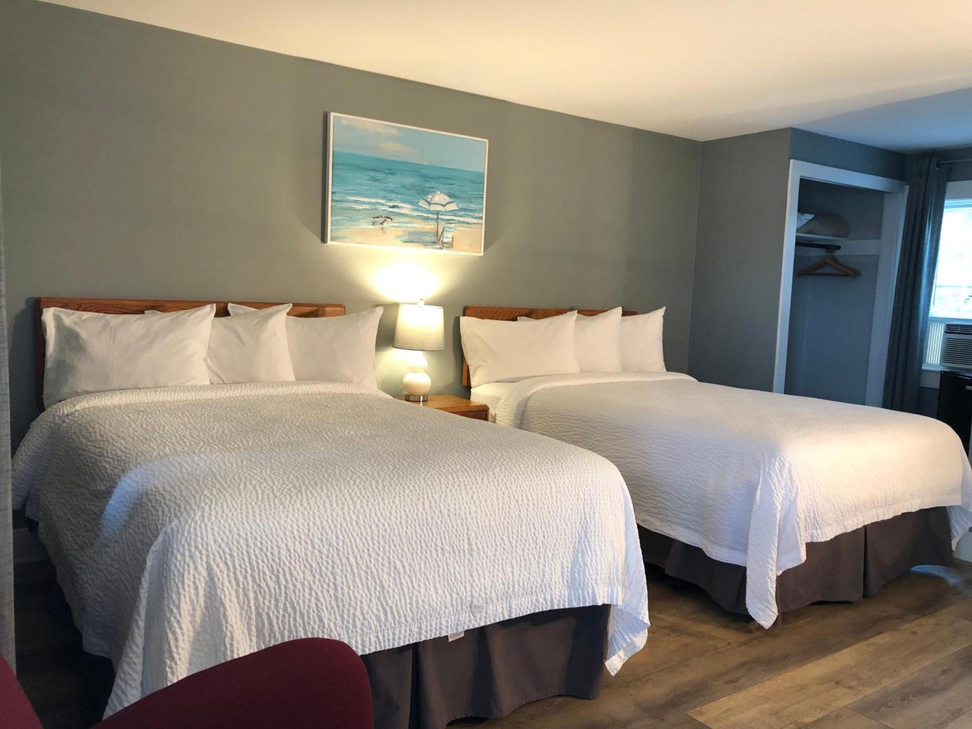Hyannis Inn photo 17
