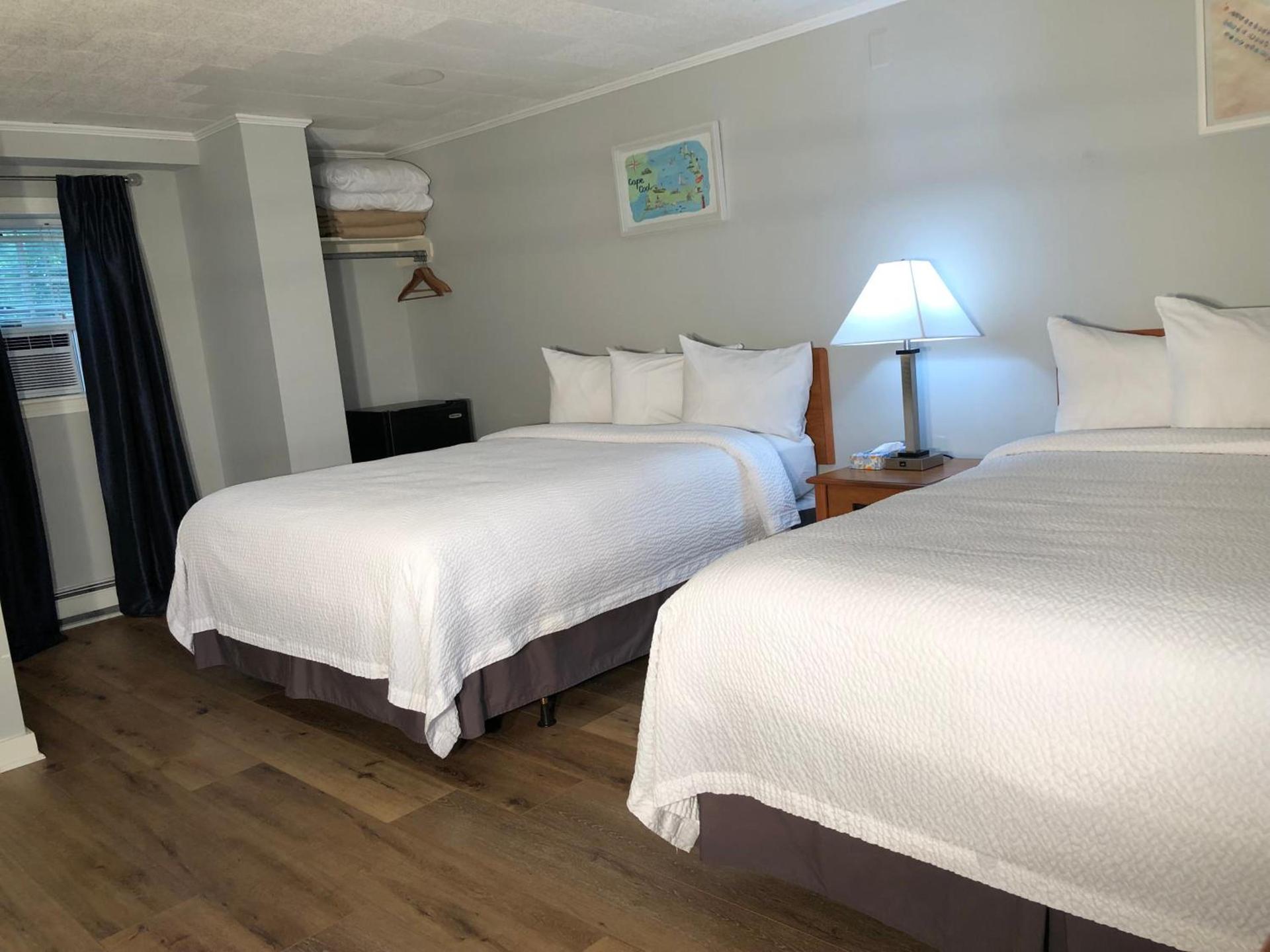 Hyannis Inn photo 16