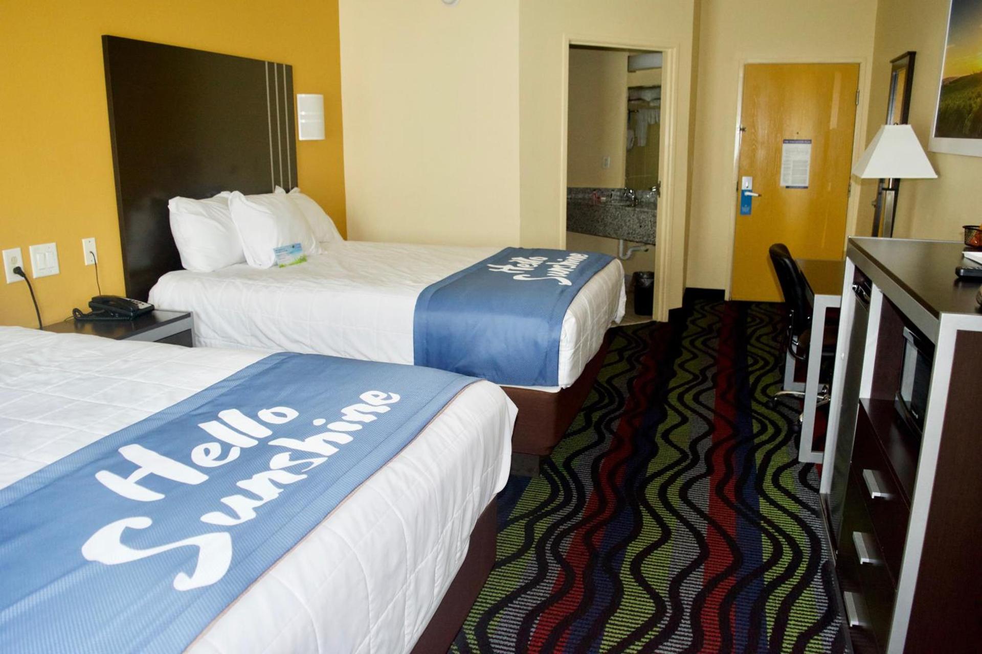 Days Inn & Suites by Wyndham Augusta Near Fort Eisenhower photo 4