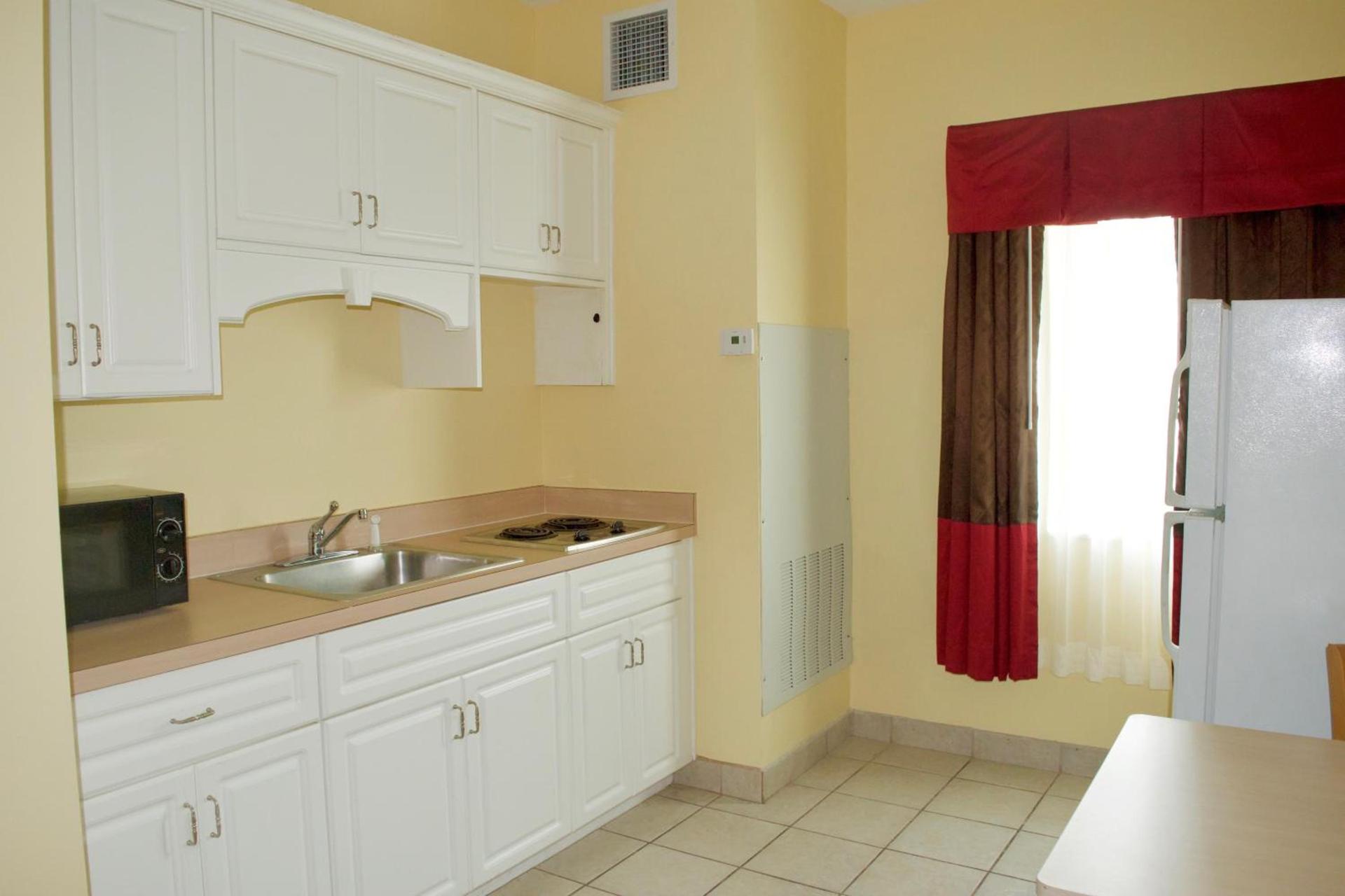Days Inn & Suites by Wyndham Augusta Near Fort Eisenhower photo 6
