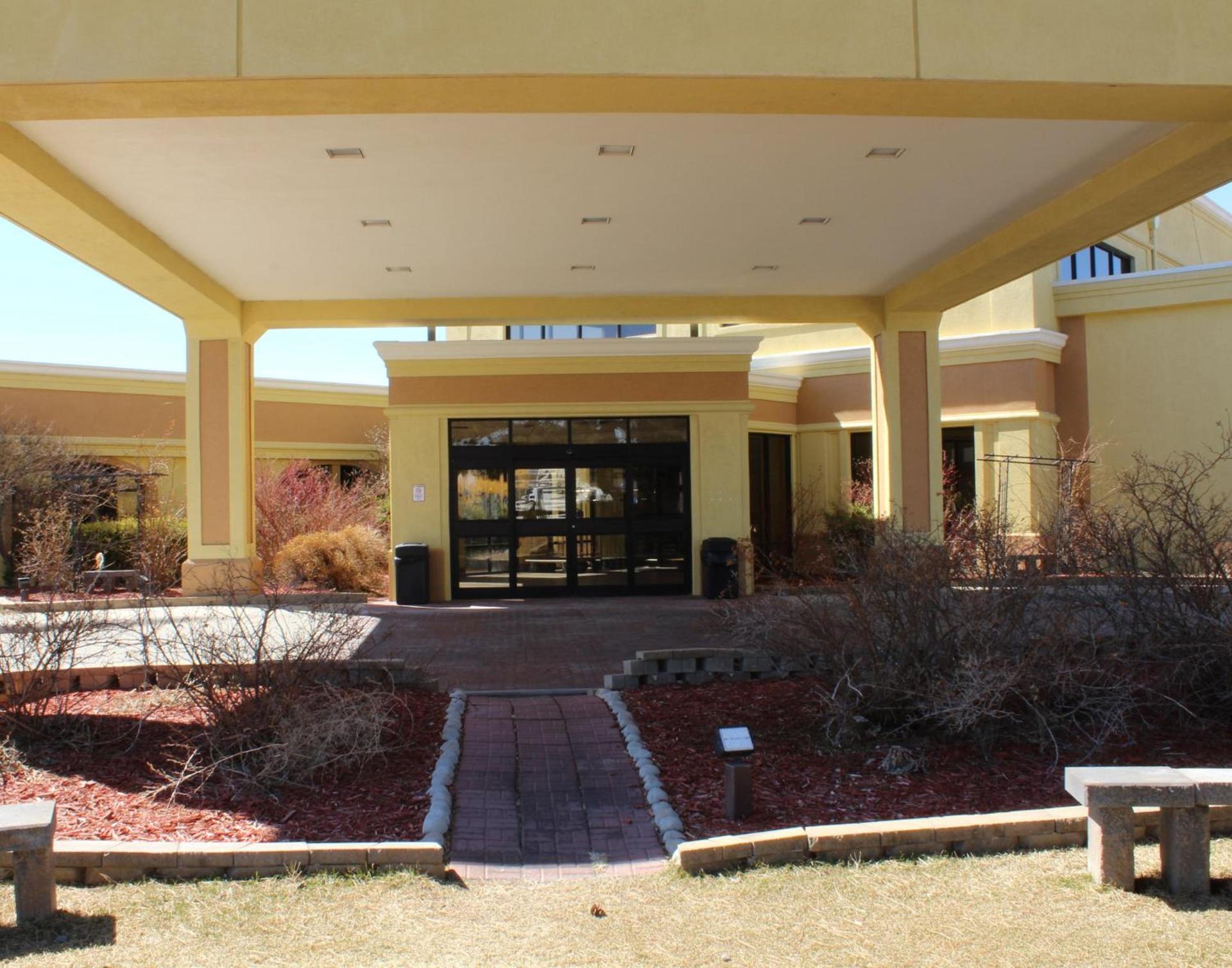 Ramada by Wyndham North Platte photo 55