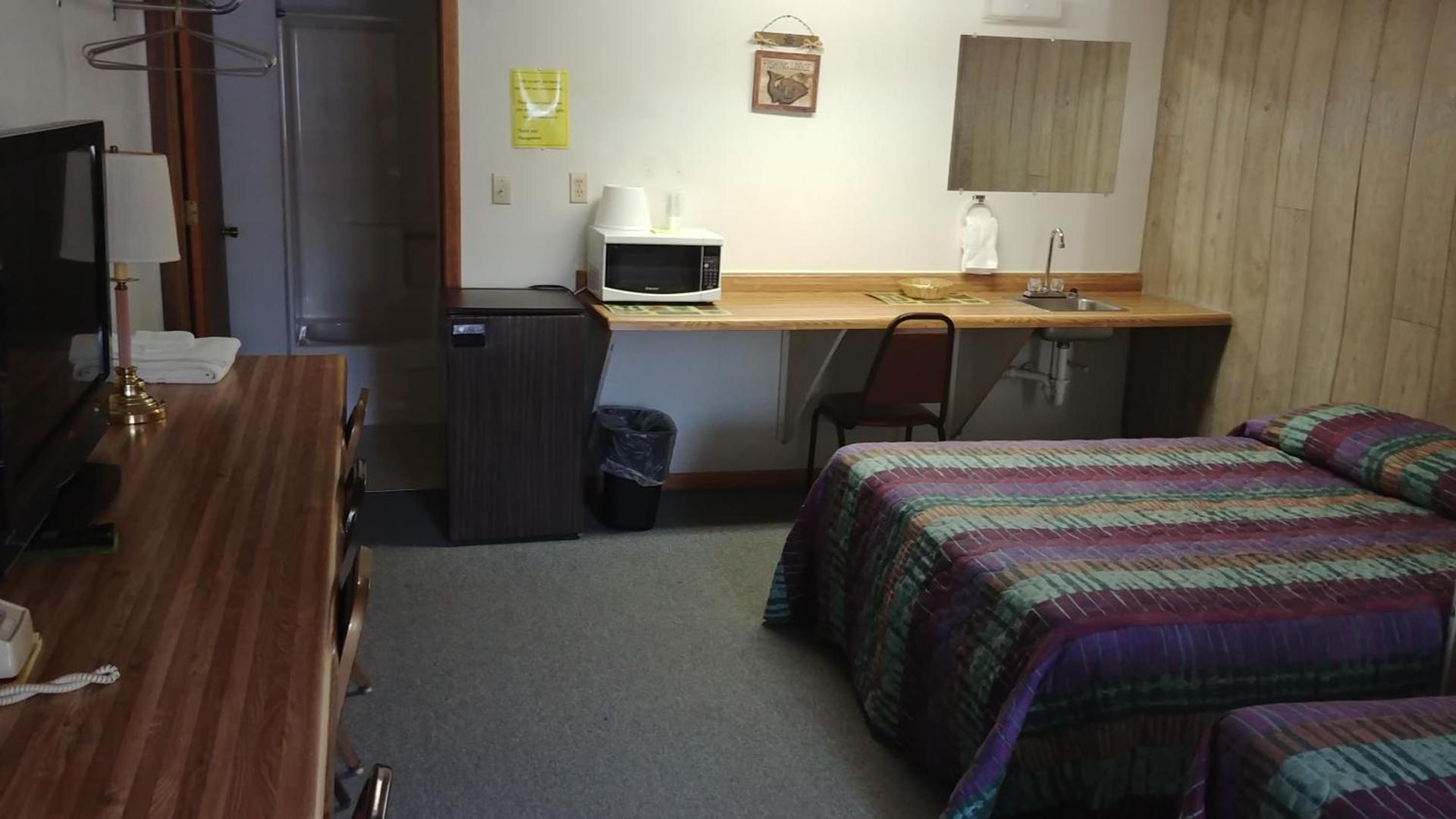 Falls Motel photo 9