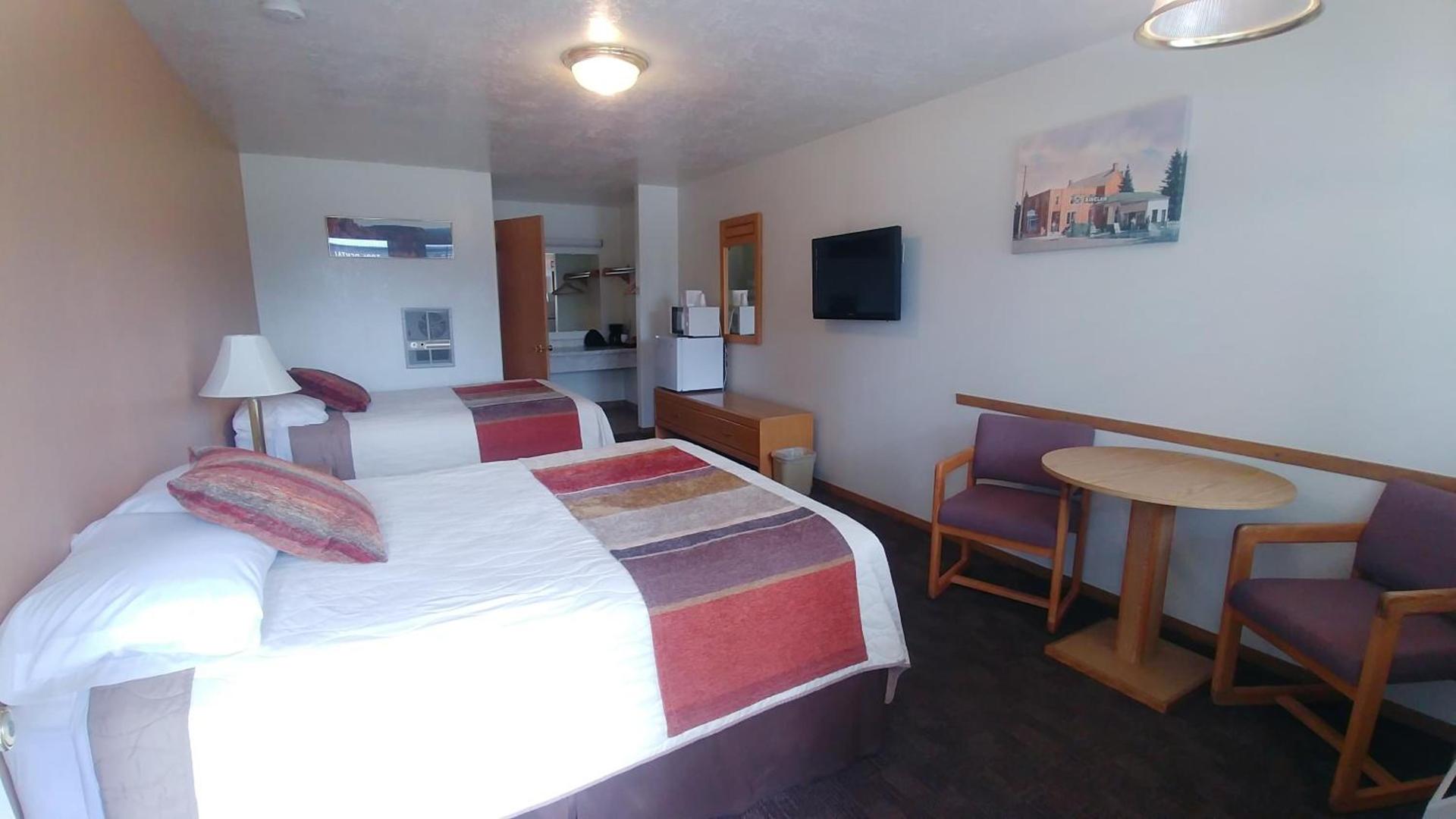 Blue Pine Motel photo 8