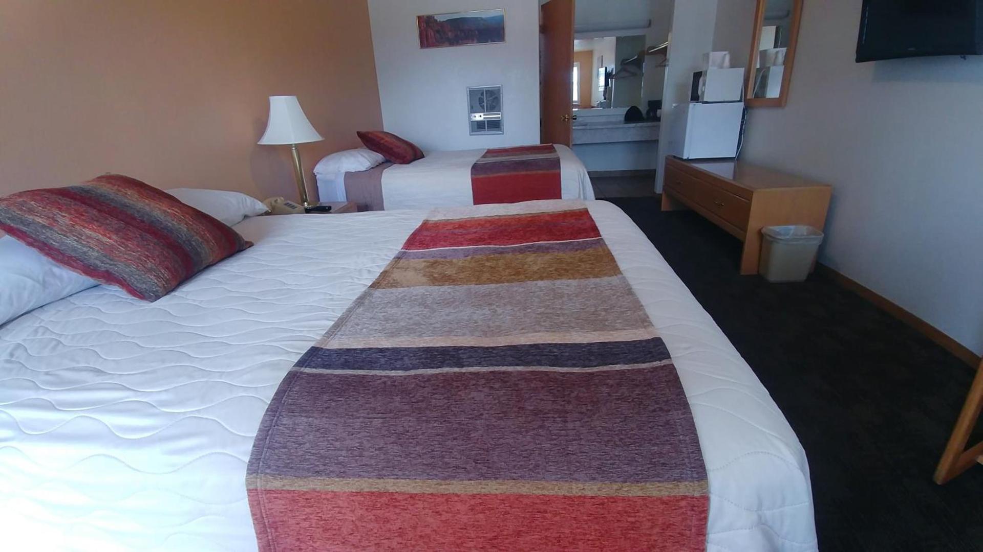 Blue Pine Motel photo 9