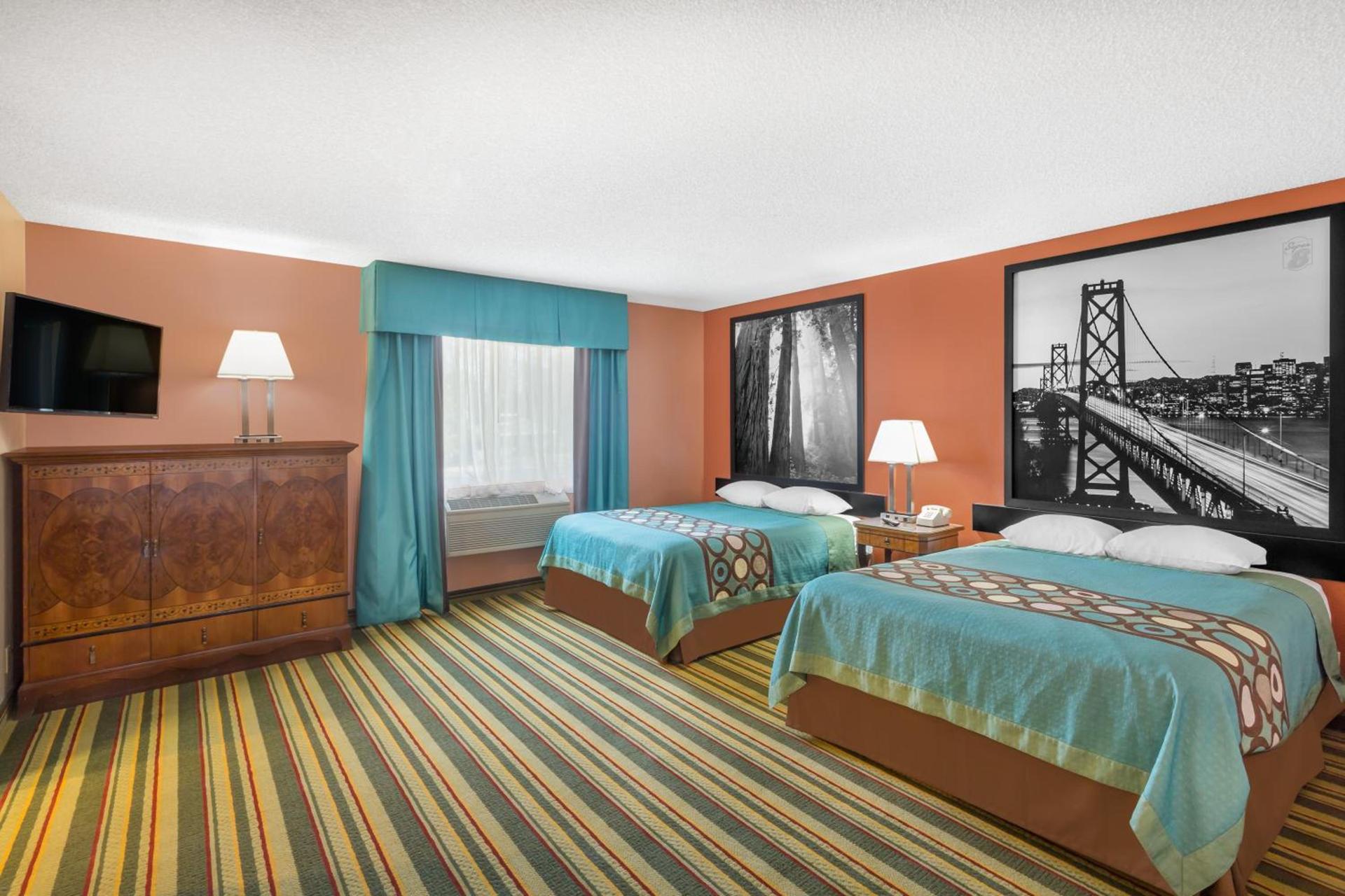Super 8 by Wyndham Chico photo 23