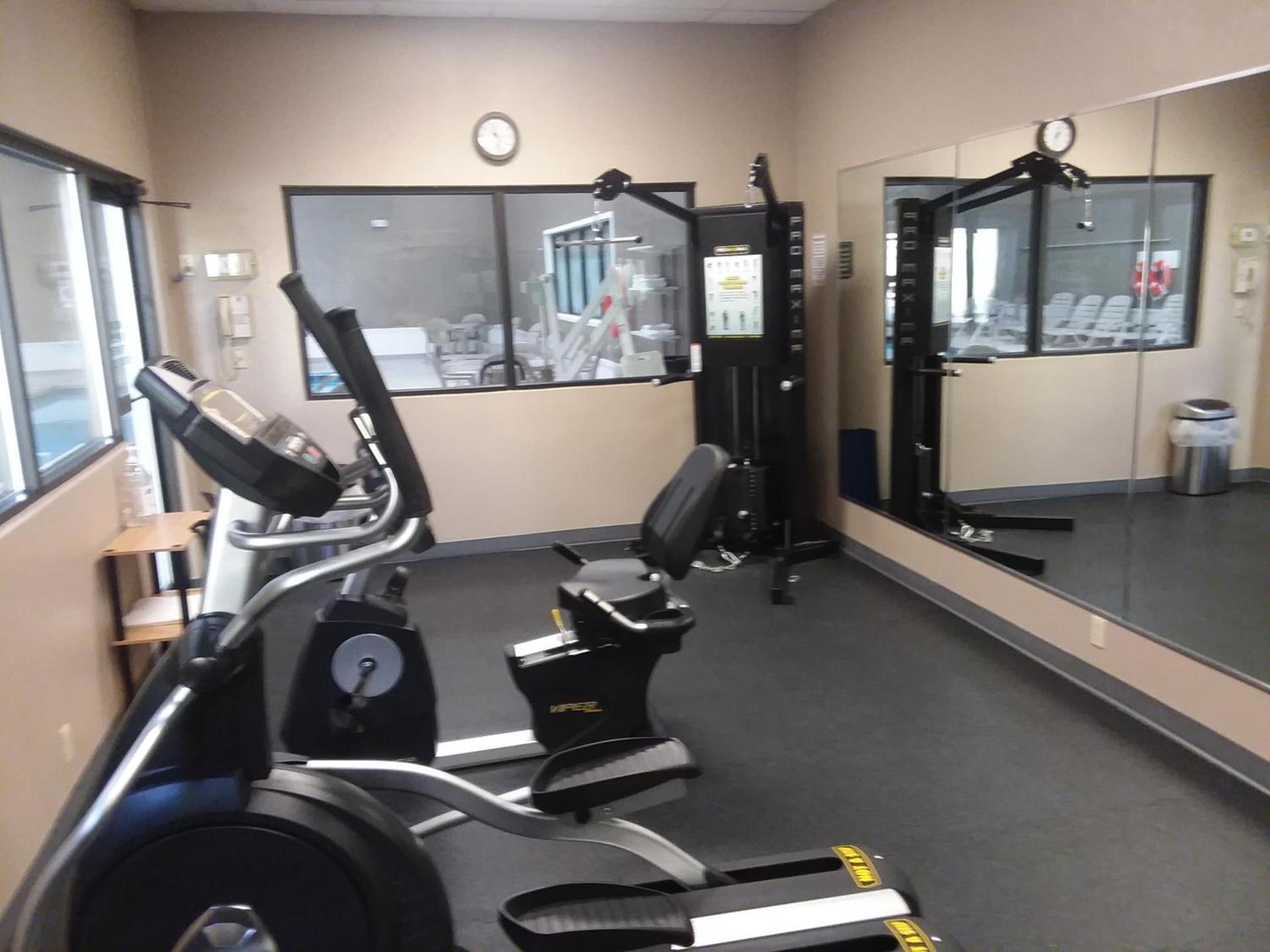 Ramada by Wyndham North Platte photo 46