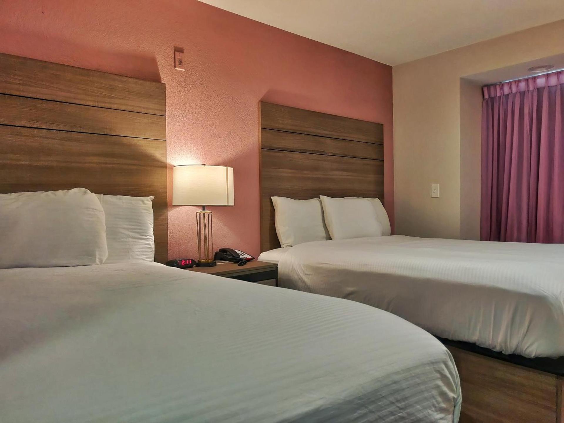 Arya Inn and Suites photo 7