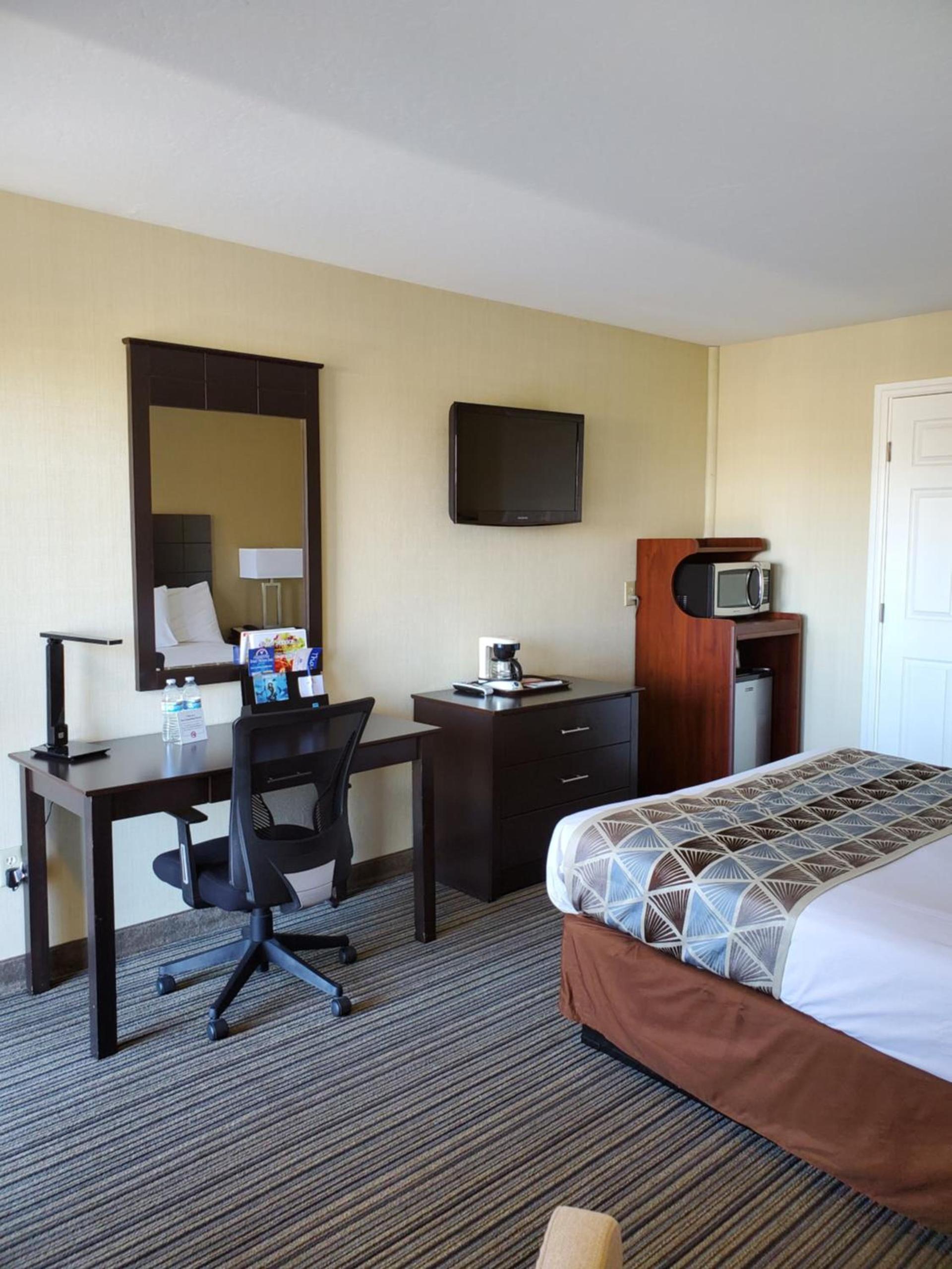 Good Living Inn photo 9