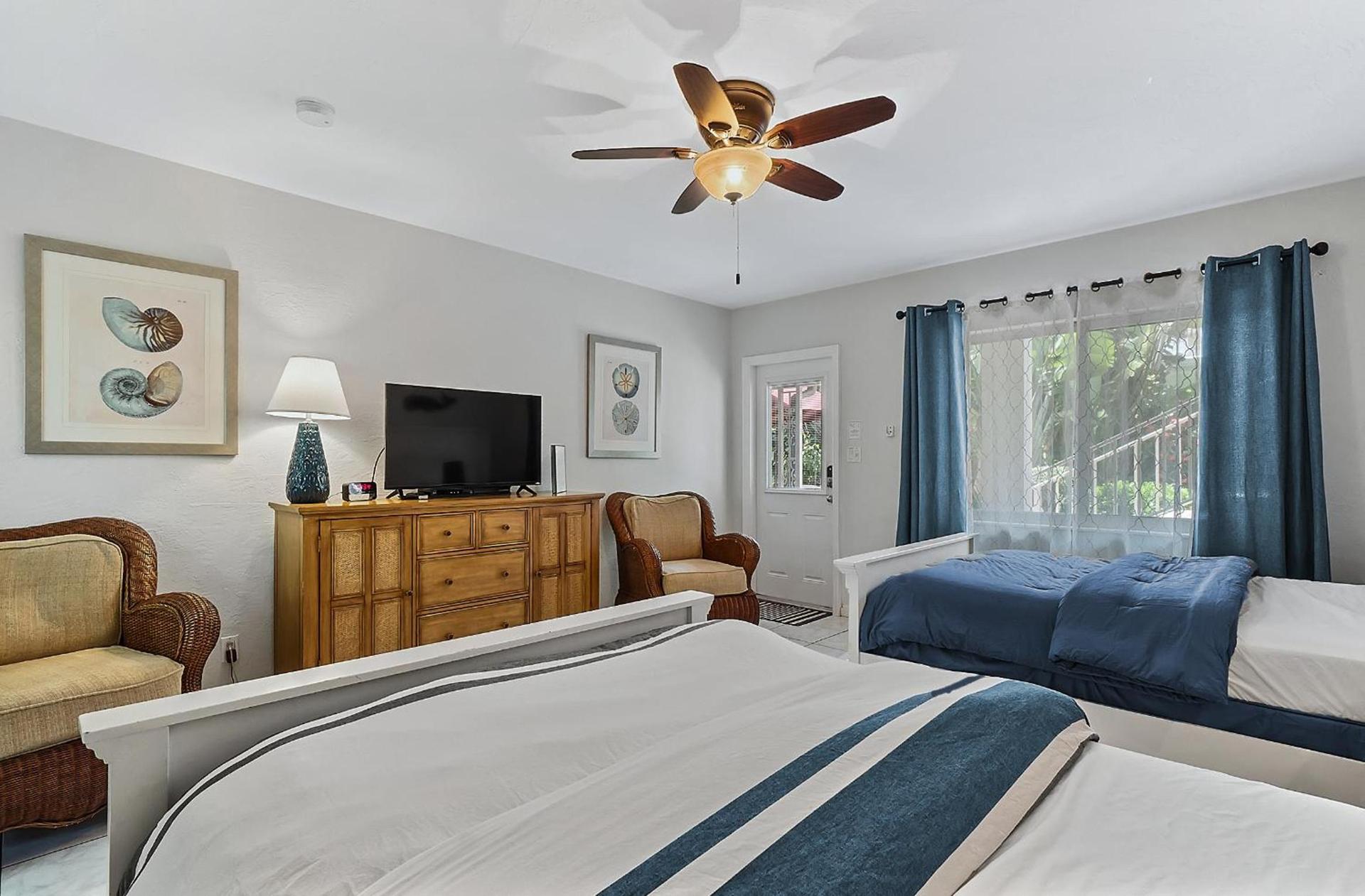 4145 By The Sea Inn & Suites photo 25