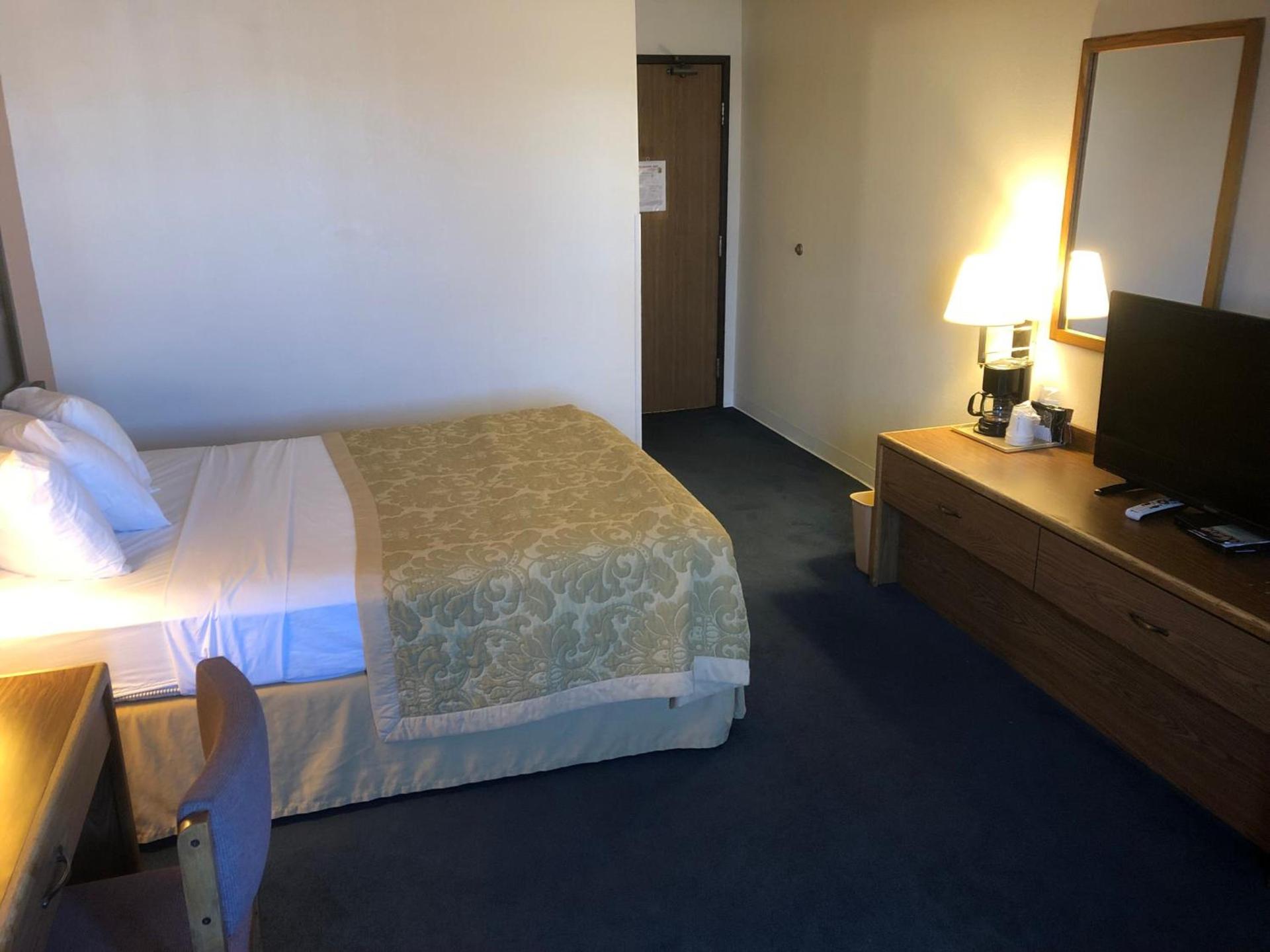 Super 8 by Wyndham Pendleton photo 34
