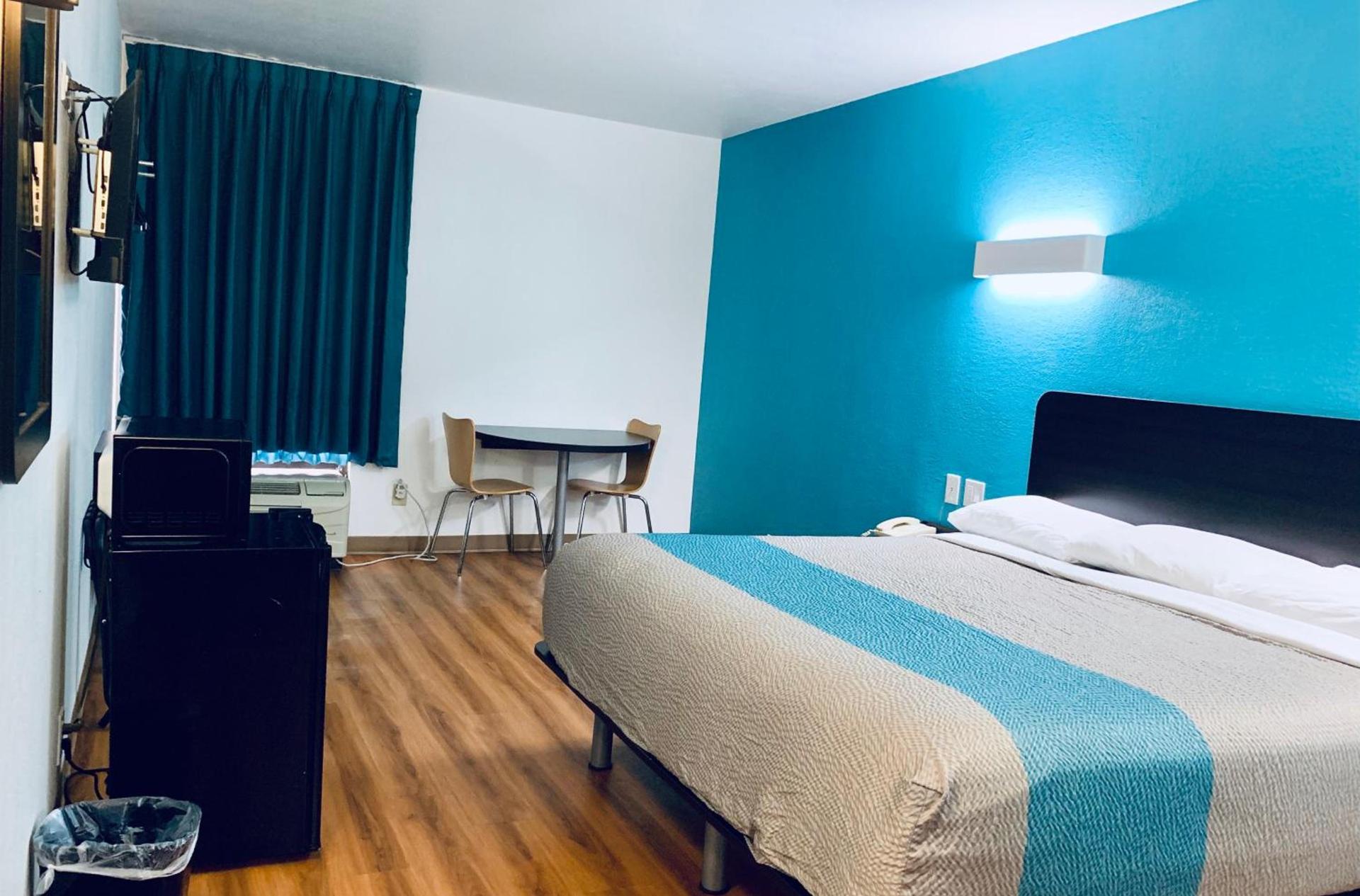 Motel 6-Lewisville, TX - Medical City photo 36