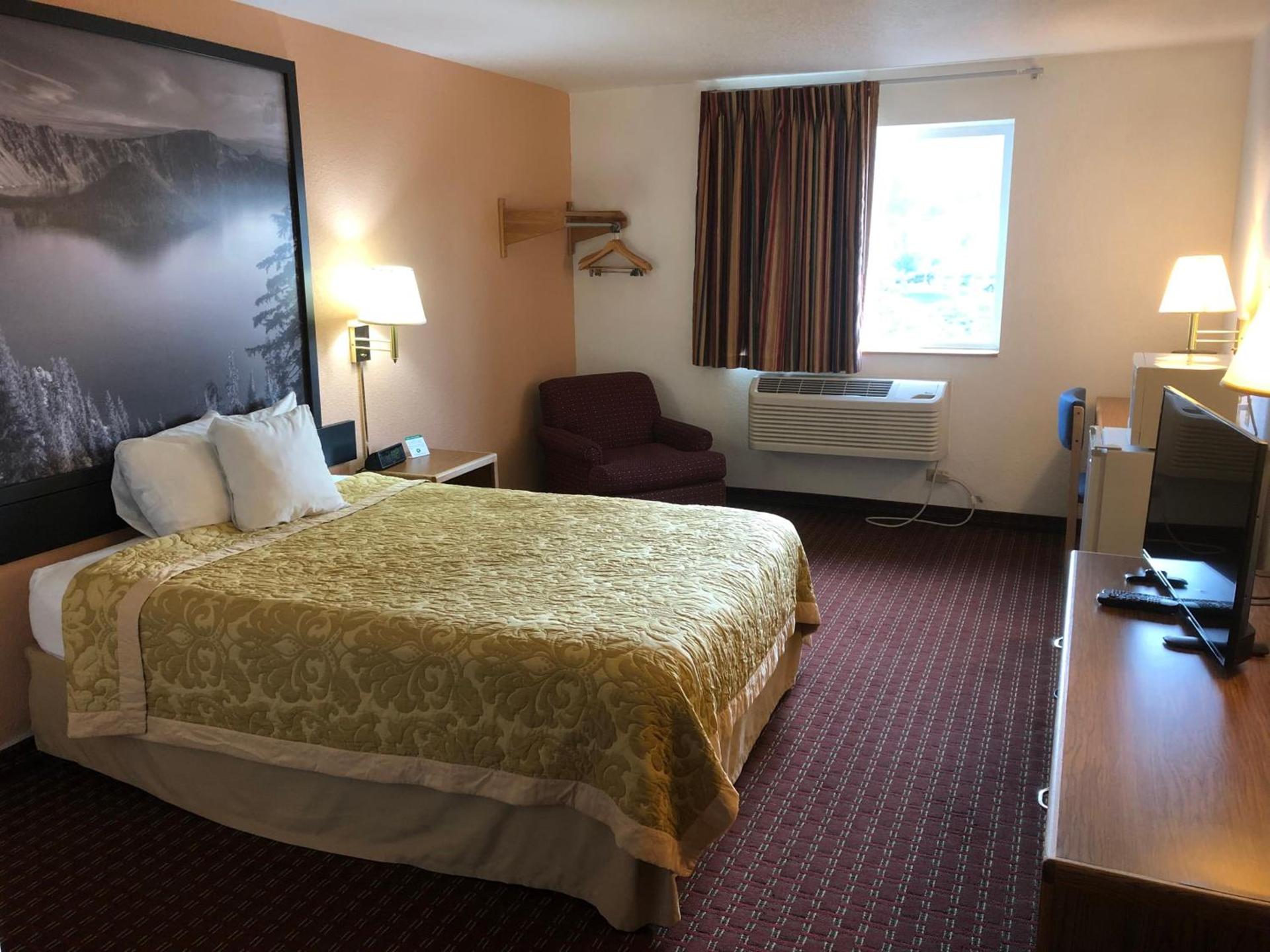 Super 8 by Wyndham The Dalles OR photo 42