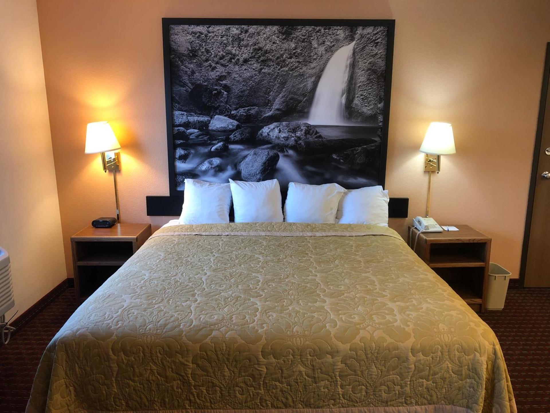 Super 8 by Wyndham The Dalles OR photo 48