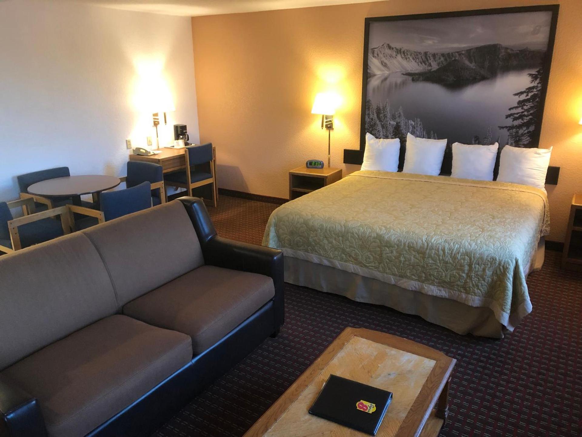 Super 8 by Wyndham The Dalles OR photo 54