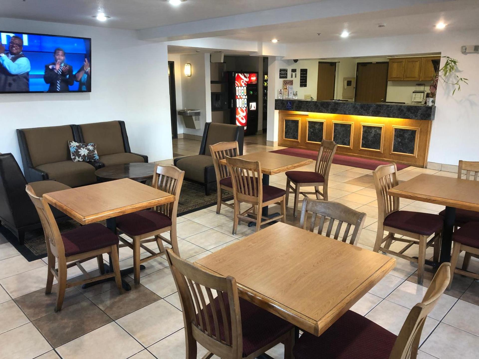 Super 8 by Wyndham The Dalles OR photo 32
