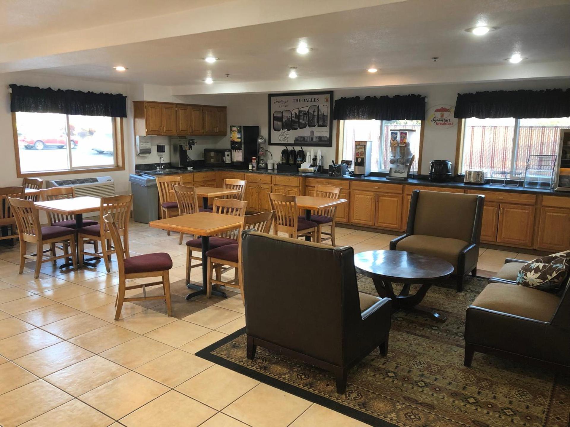 Super 8 by Wyndham The Dalles OR photo 29