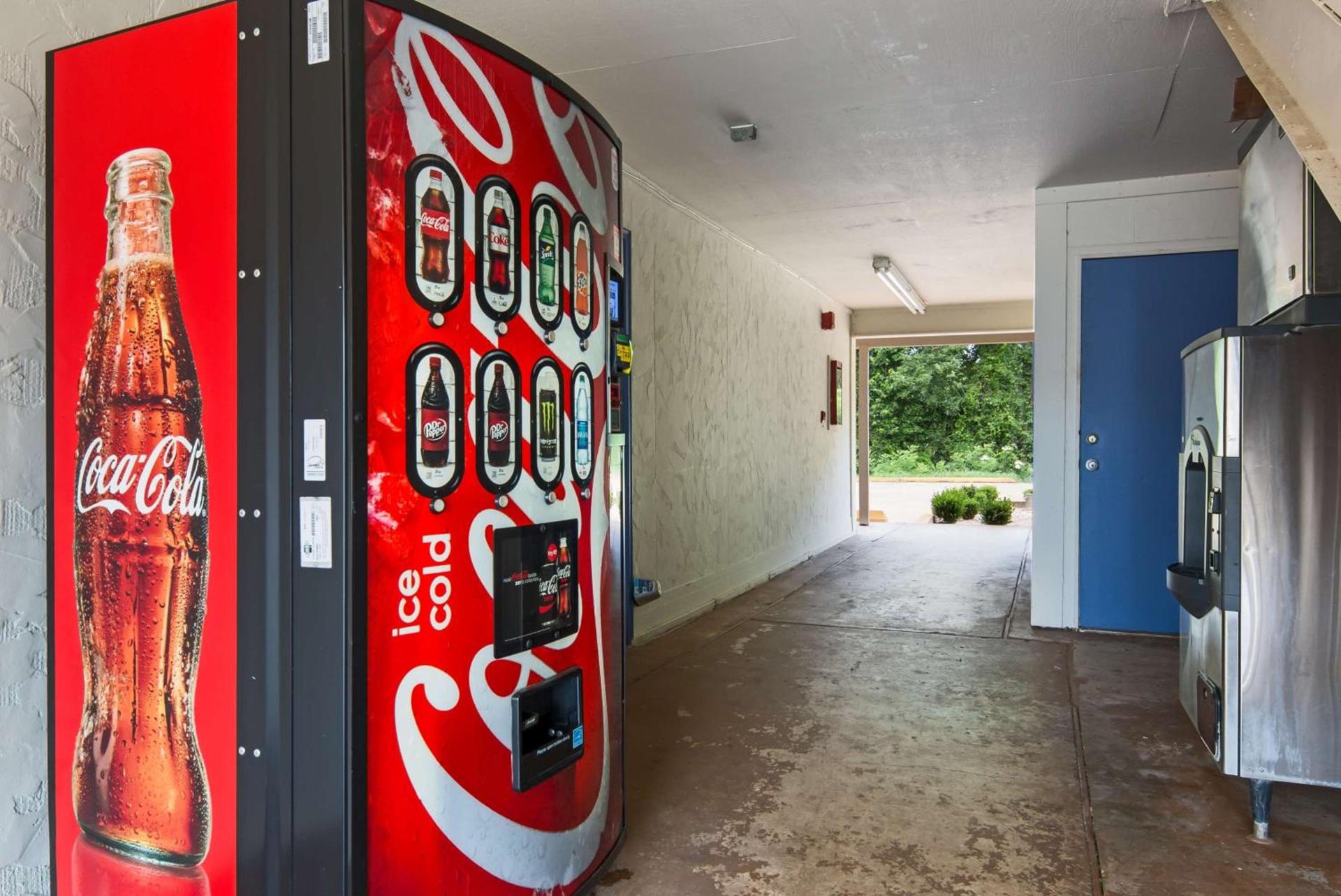 Motel 6-Atlanta, TX photo 15