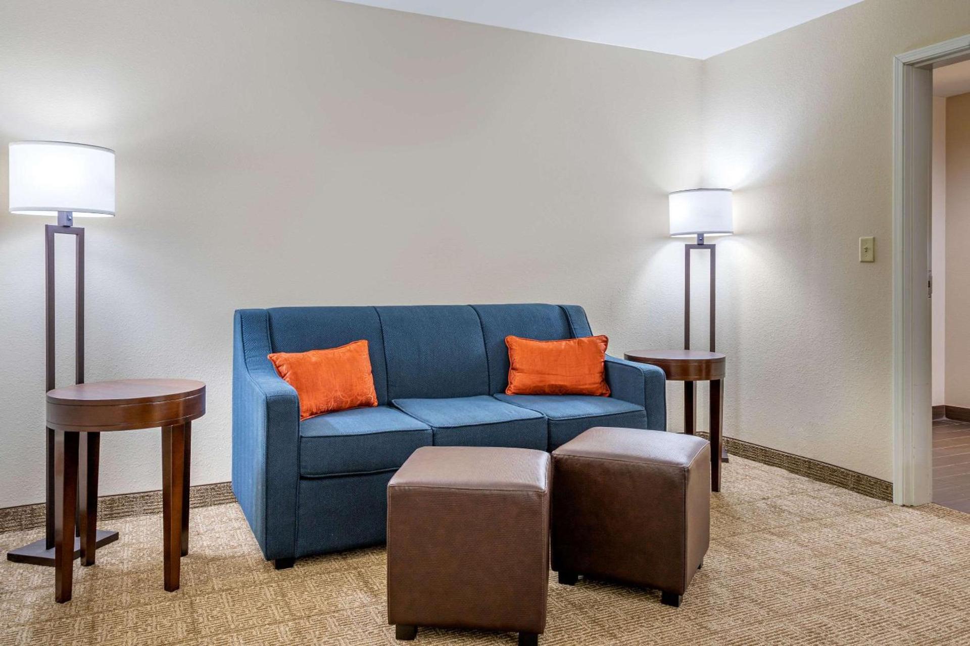 Comfort Suites Savannah Gateway I-95 photo 20