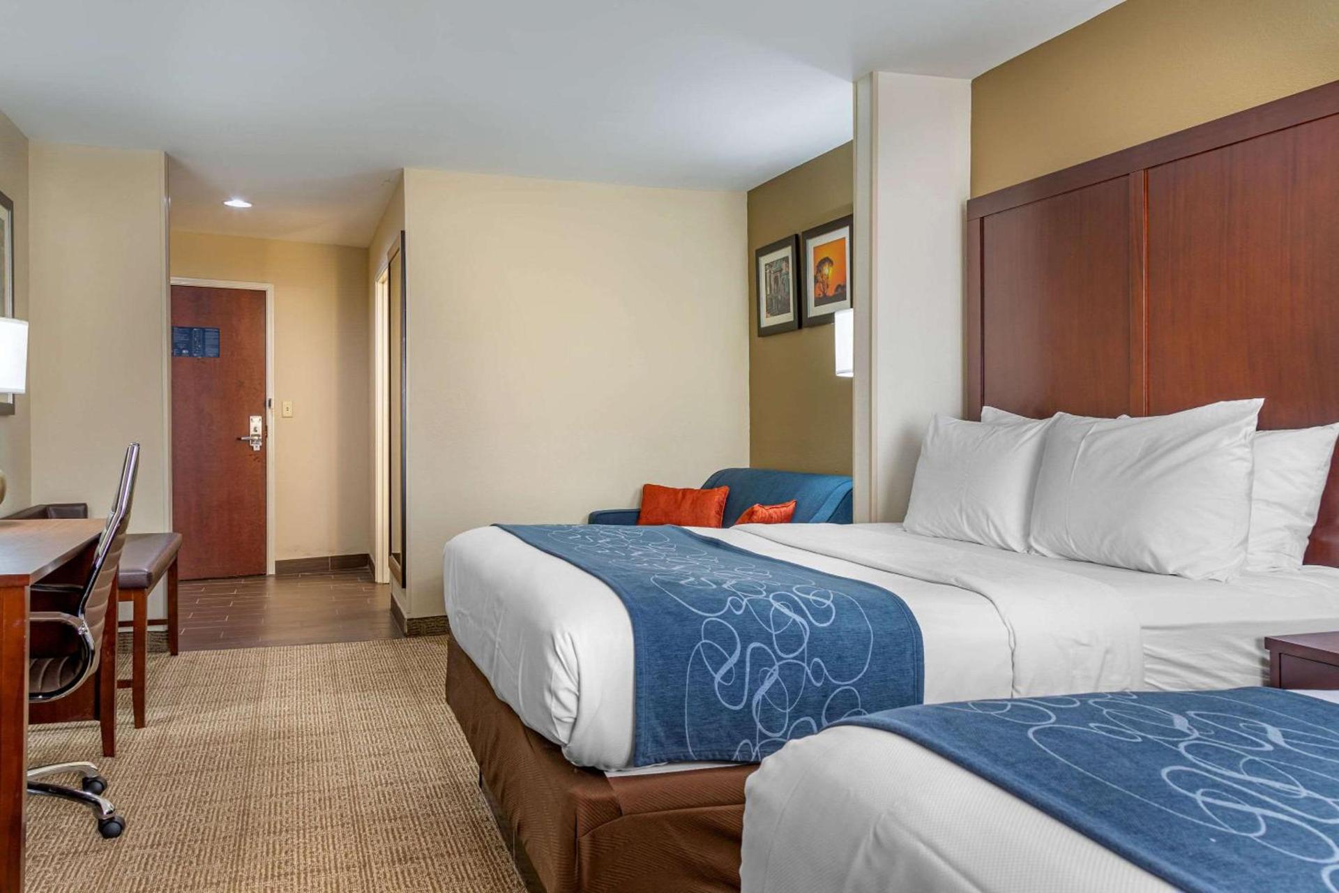 Comfort Suites Savannah Gateway I-95 photo 10