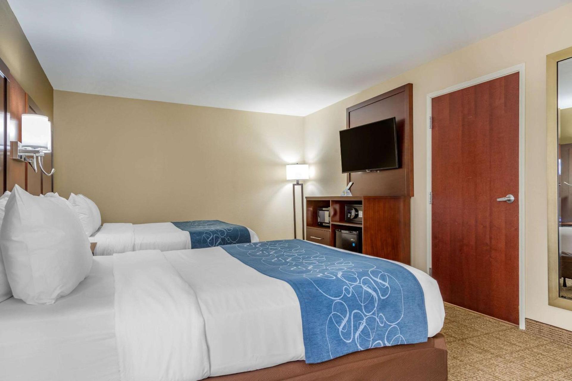 Comfort Suites Savannah Gateway I-95 photo 5