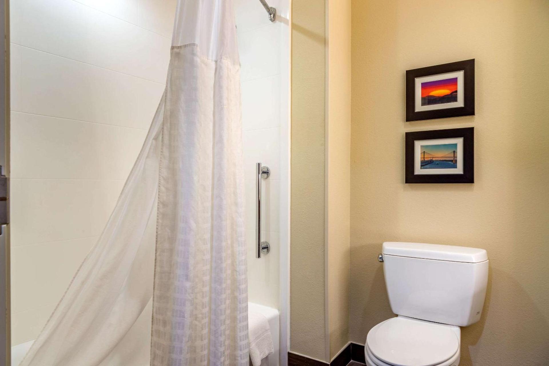 Comfort Suites Savannah Gateway I-95 photo 30