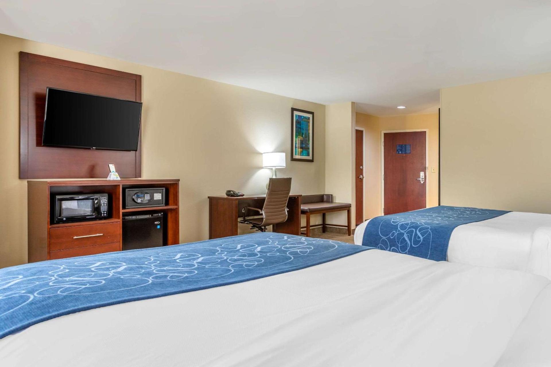 Comfort Suites Savannah Gateway I-95 photo 25