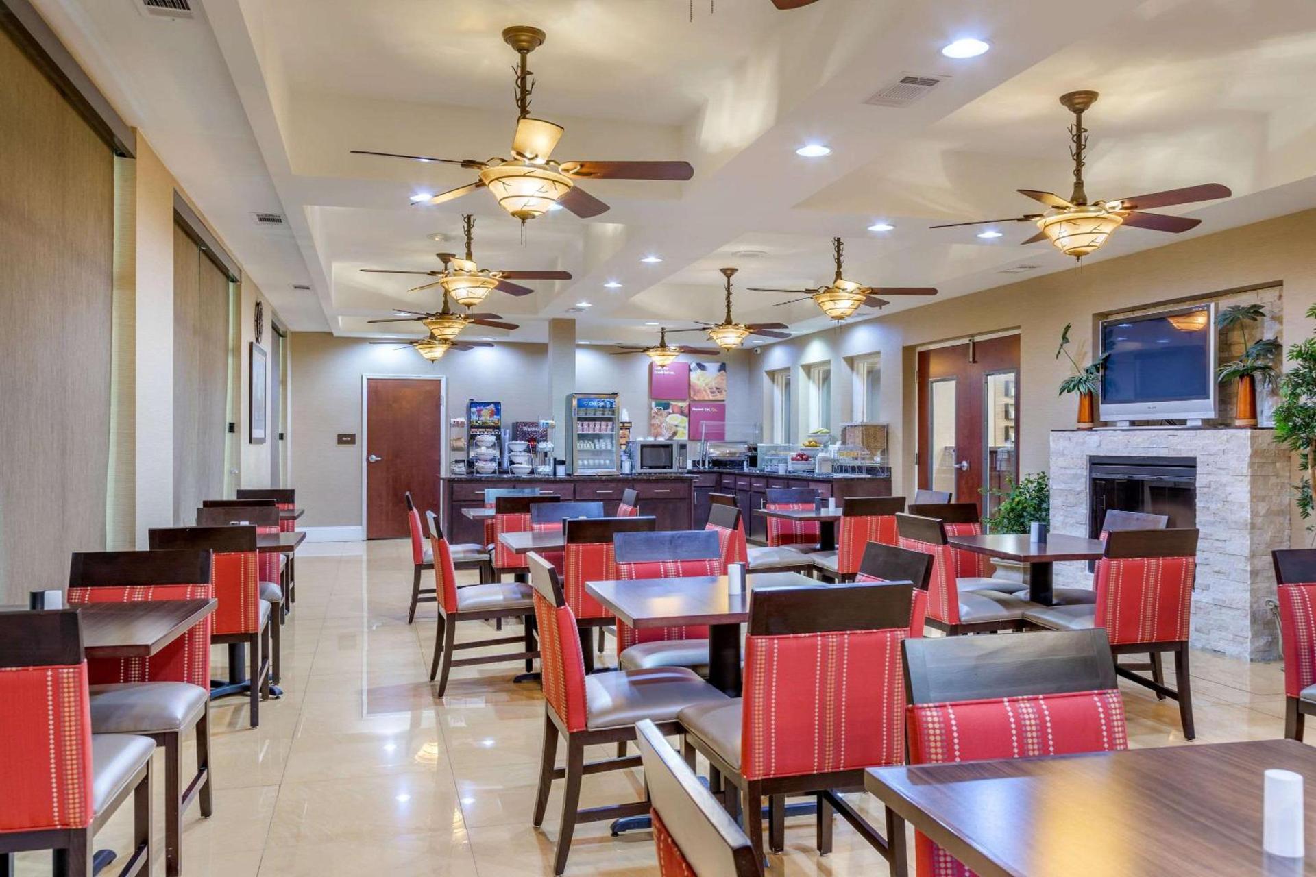 Comfort Suites Savannah Gateway I-95 photo 39