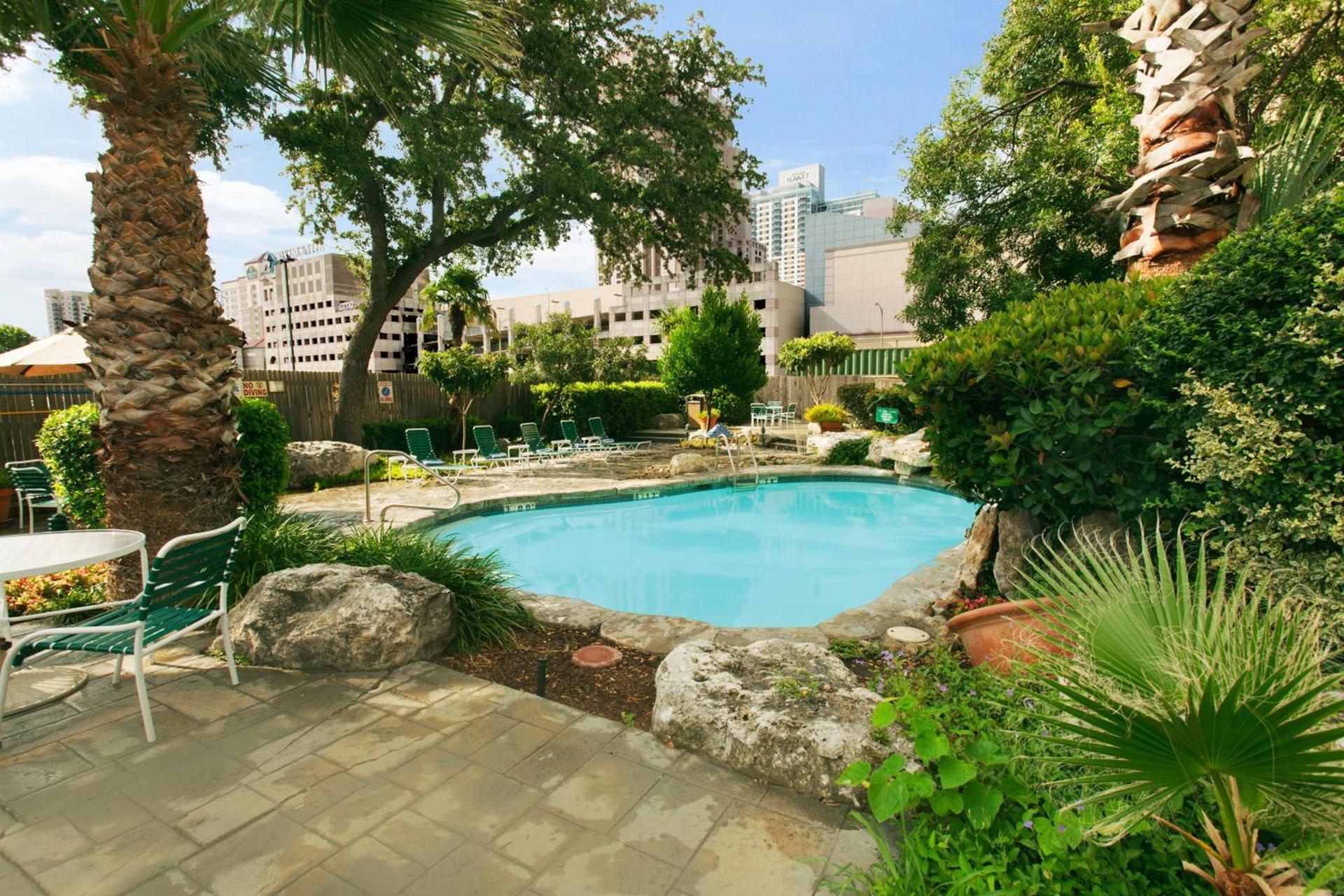 The Crockett Hotel photo 12