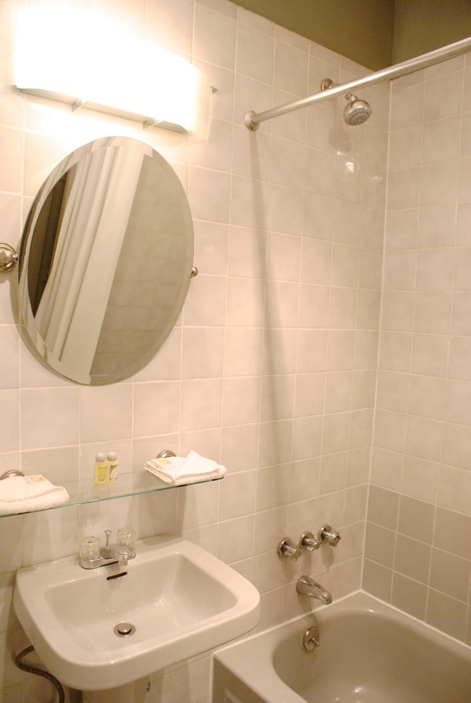 Off SoHo Suites Hotel photo 18