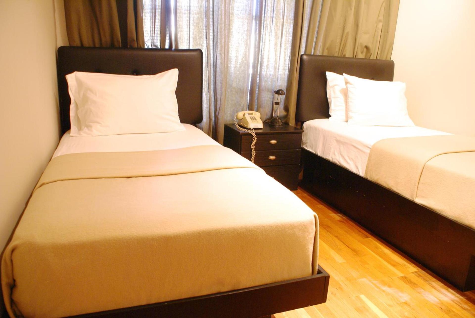 Off SoHo Suites Hotel photo 25