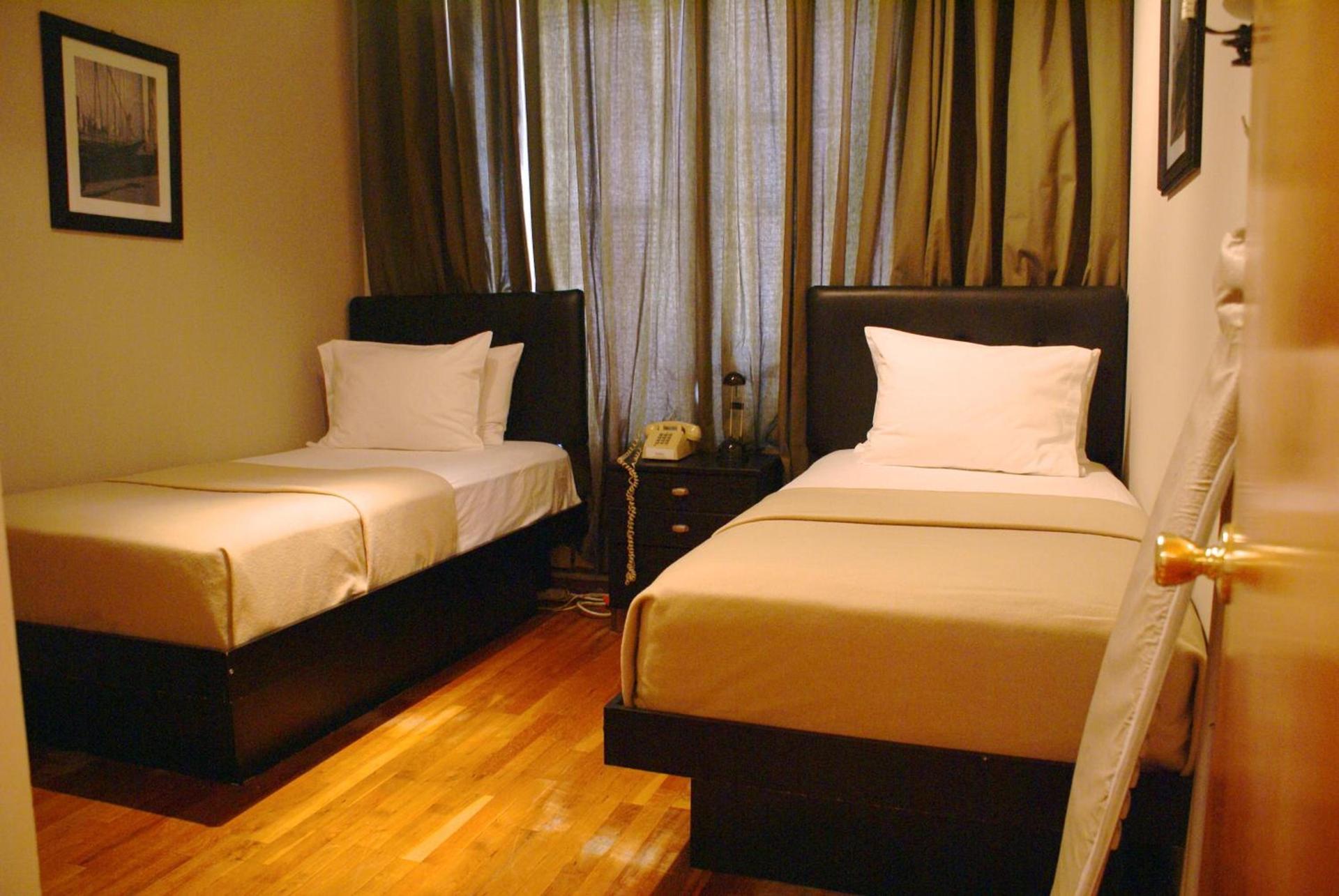 Off SoHo Suites Hotel photo 19