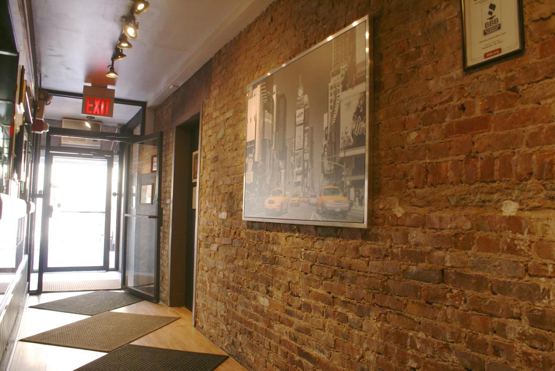 Off SoHo Suites Hotel photo 24