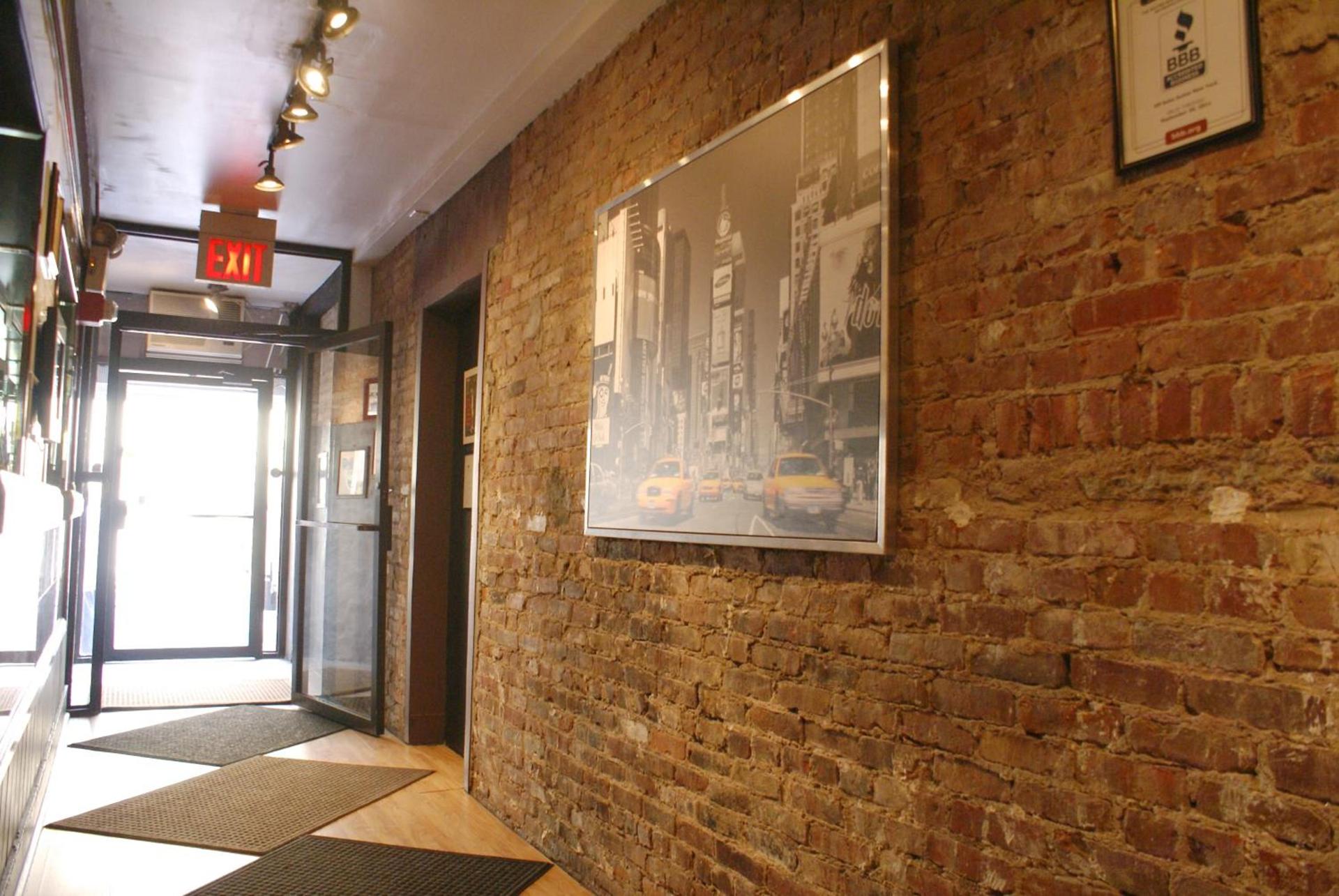 Off SoHo Suites Hotel photo 27