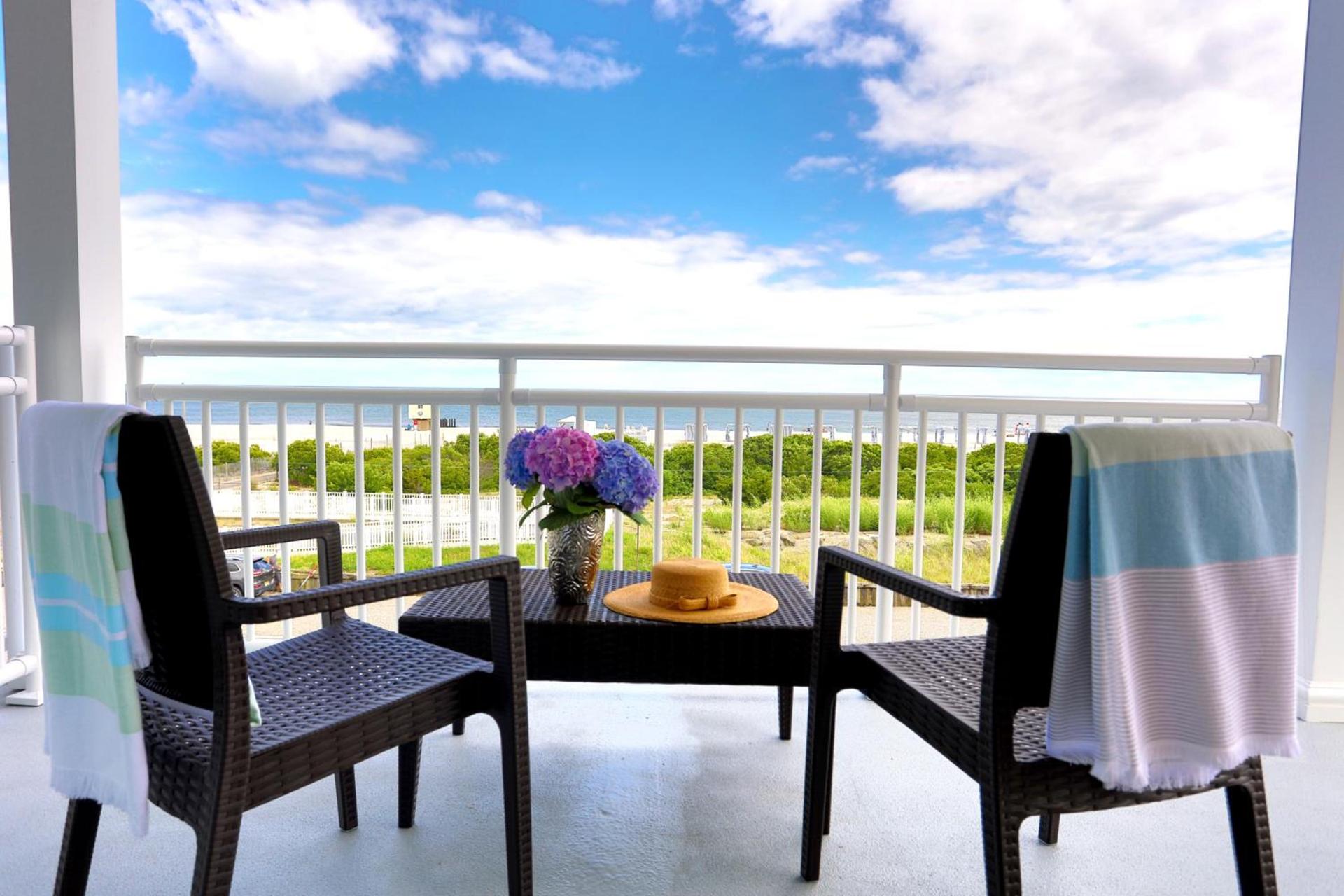 La Mer Beachfront Resort photo 52