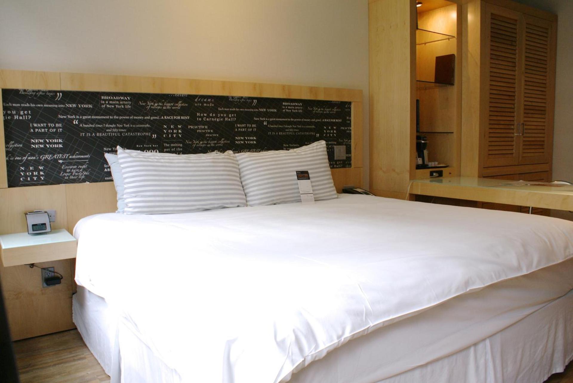 TRYP by Wyndham New York City Times Square - Midtown photo 47
