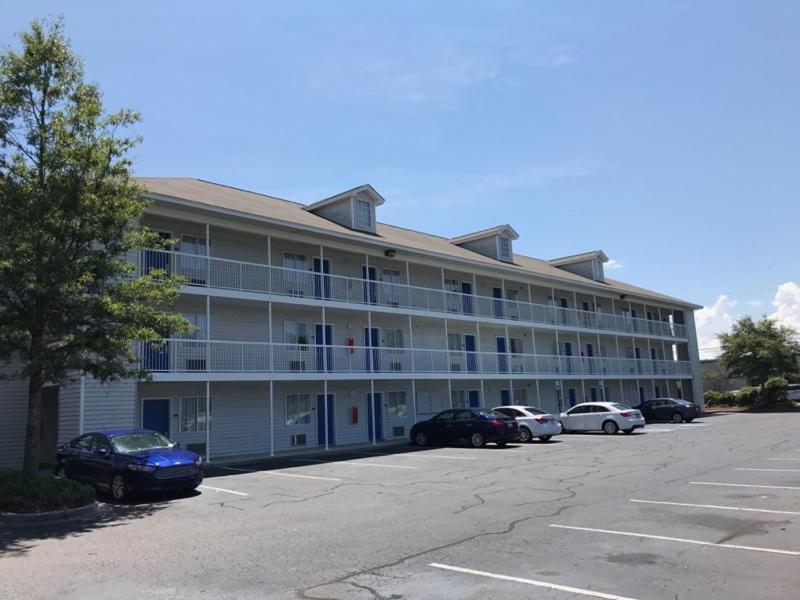 InTown Suites Extended Stay North Charleston SC - Rivers Ave photo 3