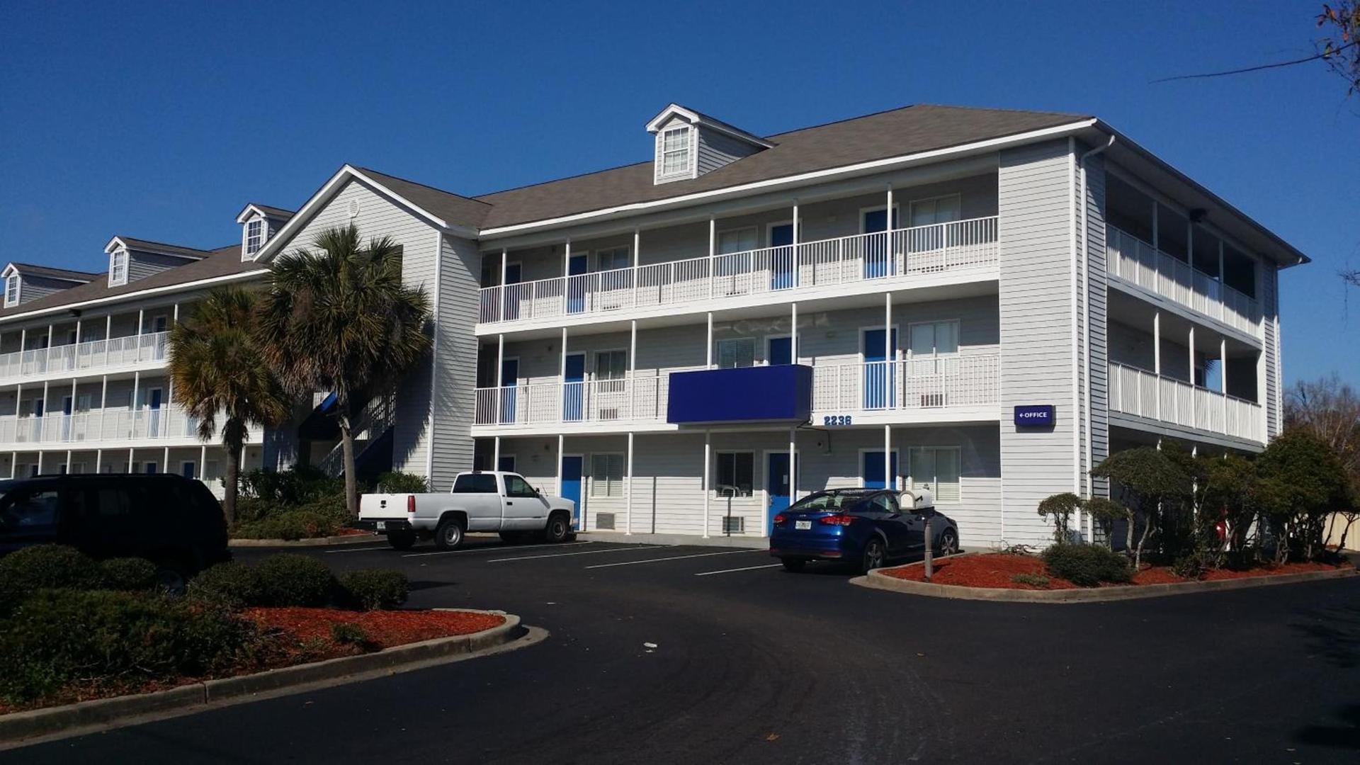 InTown Suites Extended Stay Charleston SC - West Ashley photo 1