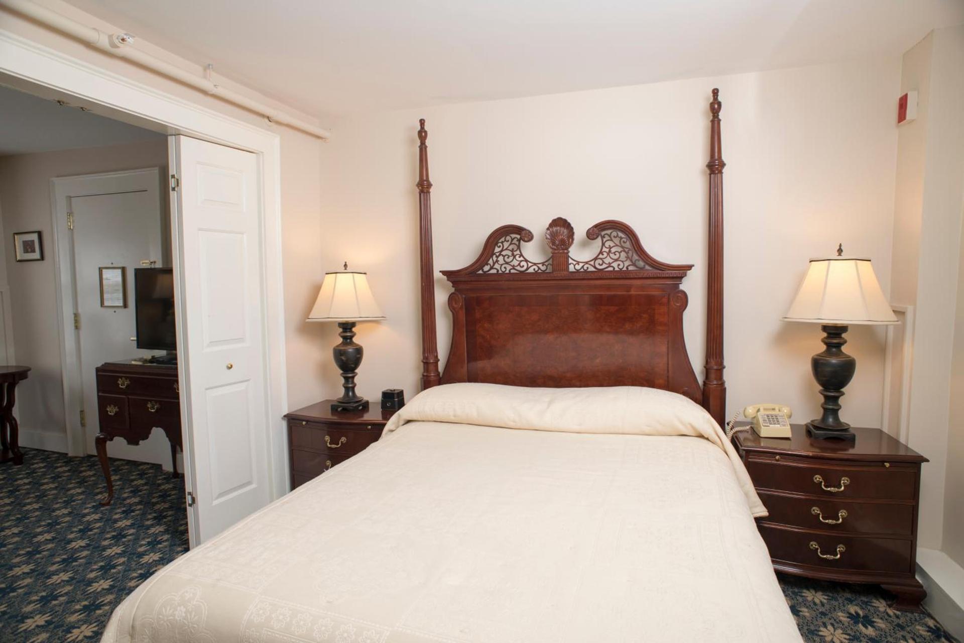 Middlebury Inn photo 19